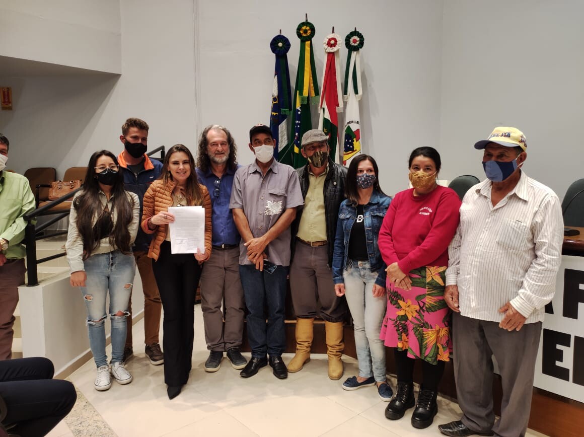 Em Rio Negrinho, Paulinha conheceu primeira vereadora eleita em SC