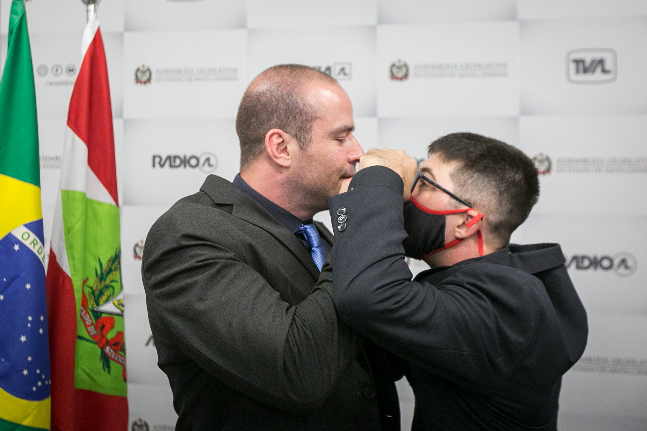 Deputado Jessé Lopes (PSL) e atleta Bernardo Graff