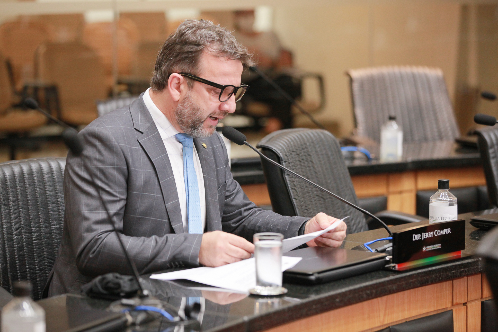 - Deputado Jerry Comper (MDB)