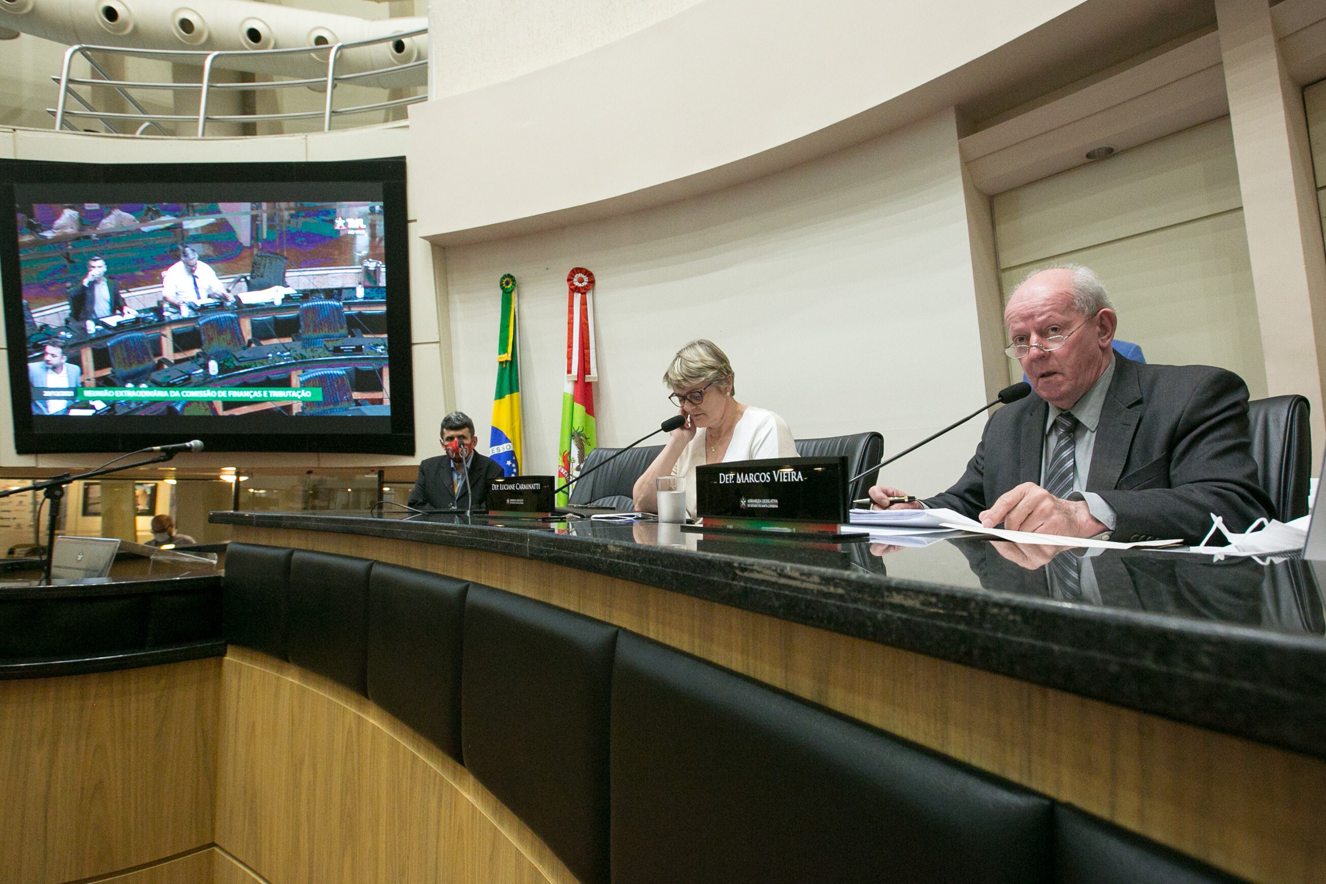 Finanças aprova PLs sobre incentivos fiscais, habitação e Bolsa-Atleta