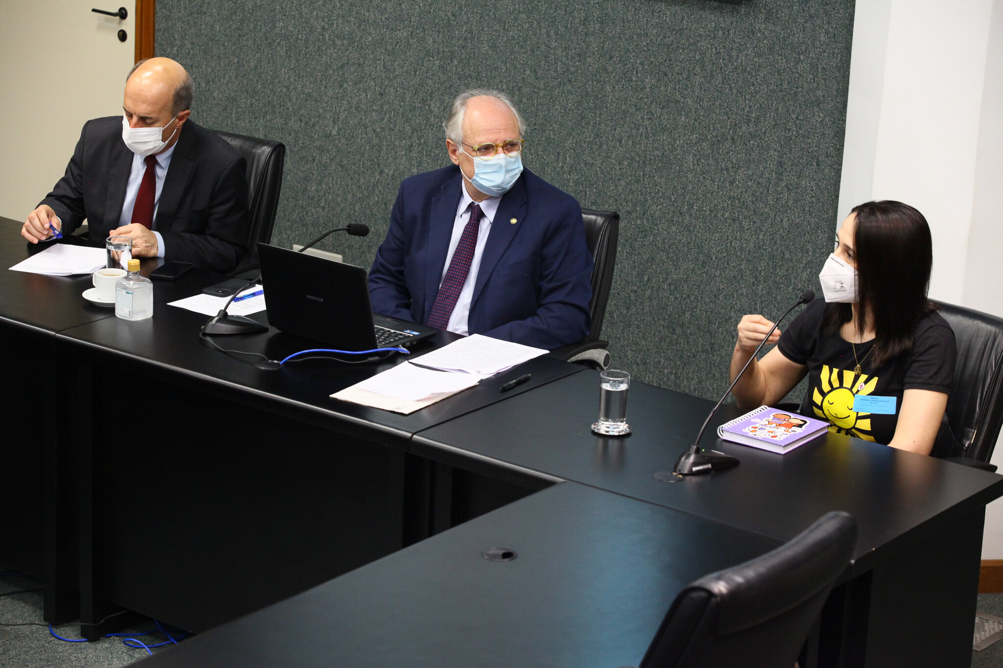 Vanessa Correia da Silva, mãe de uma criança que nasceu com fissura labiopalatina, elogiou o projeto em tramitação