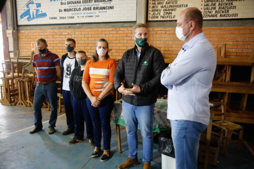 Jovem reivindica e conquista obra de pavimentação