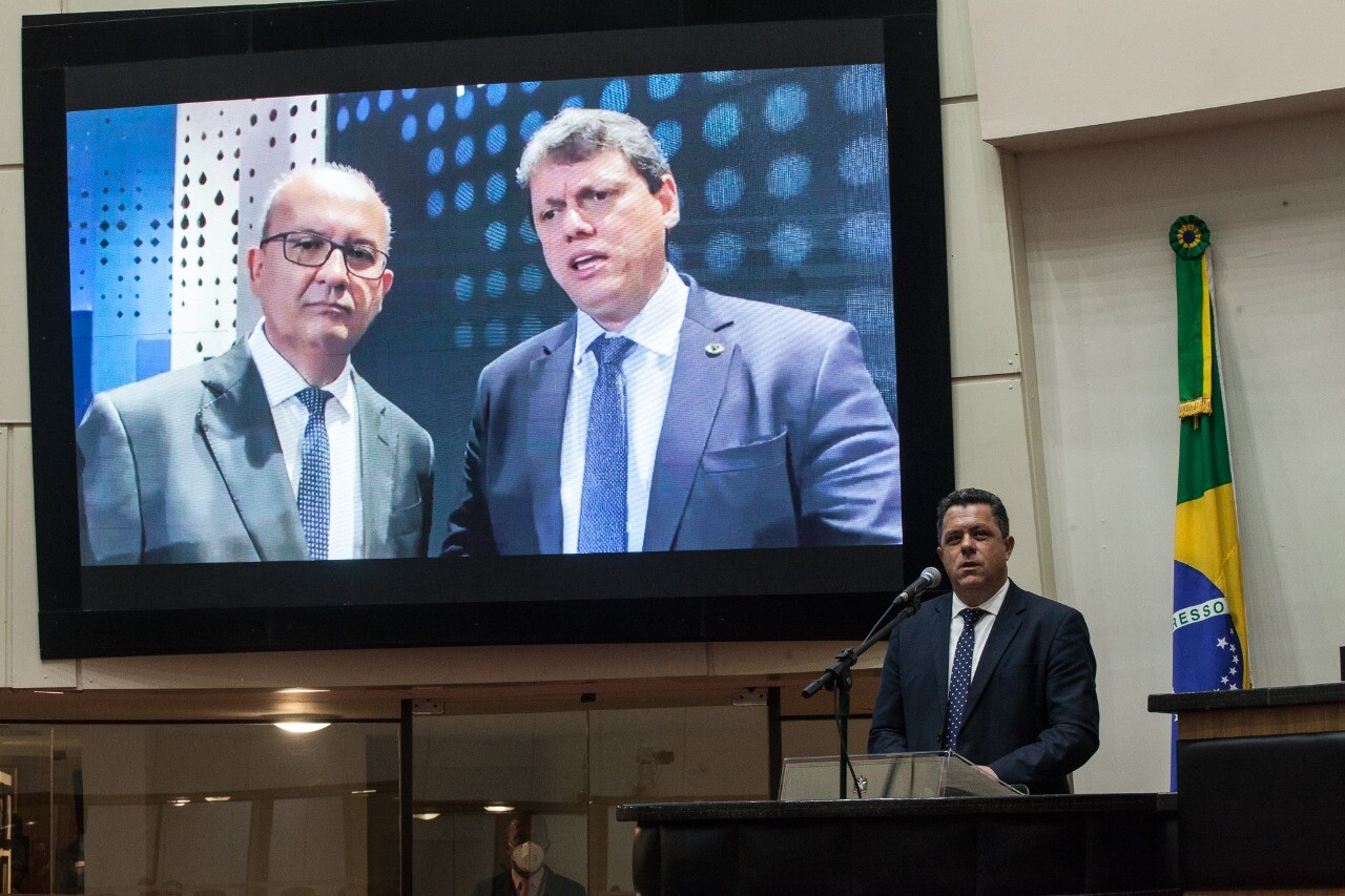 Ivan Naatz explica corte e remanejamento de recursos de rodovias federais de SC