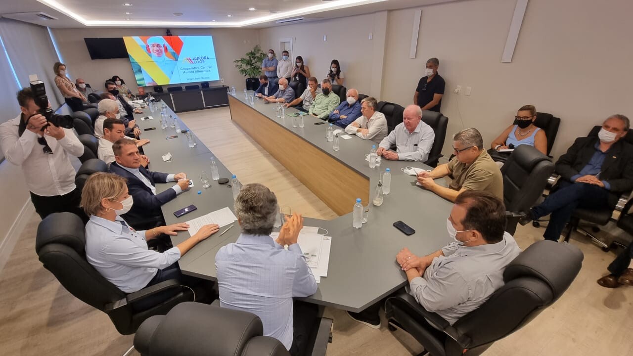 Marcos Vieira representa Alesc em evento com agronegócio no Oeste