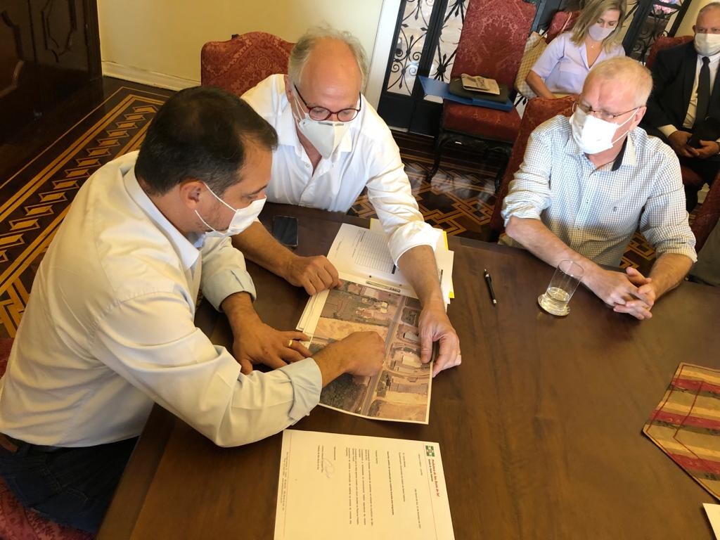 Dr. Vicente comemora obra de rotatória na SC-418 no acesso a São Bento do Sul