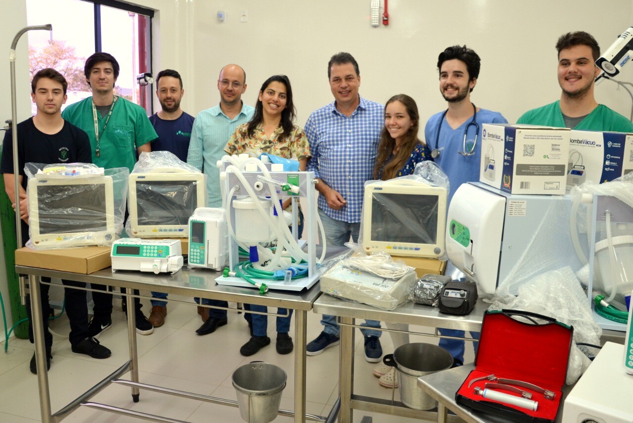 Unibave recebe emenda para aquisição de equipamentos a Hospital Veterinário