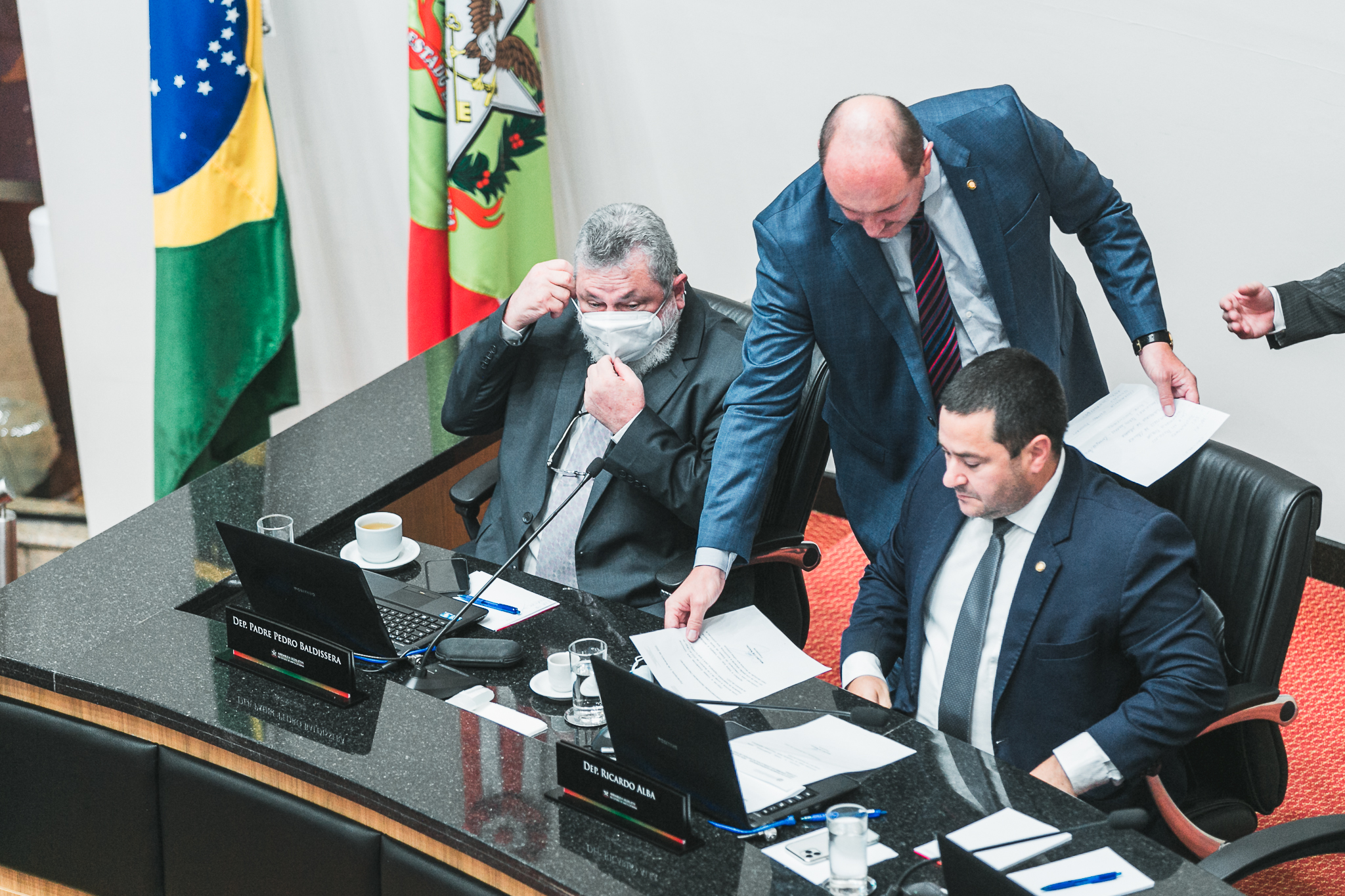 Deputado Mauro de Nadal (MDB) - Deputado Ricardo Alba (PSL) - Deputado Padre Pedro Baldisera (PT)