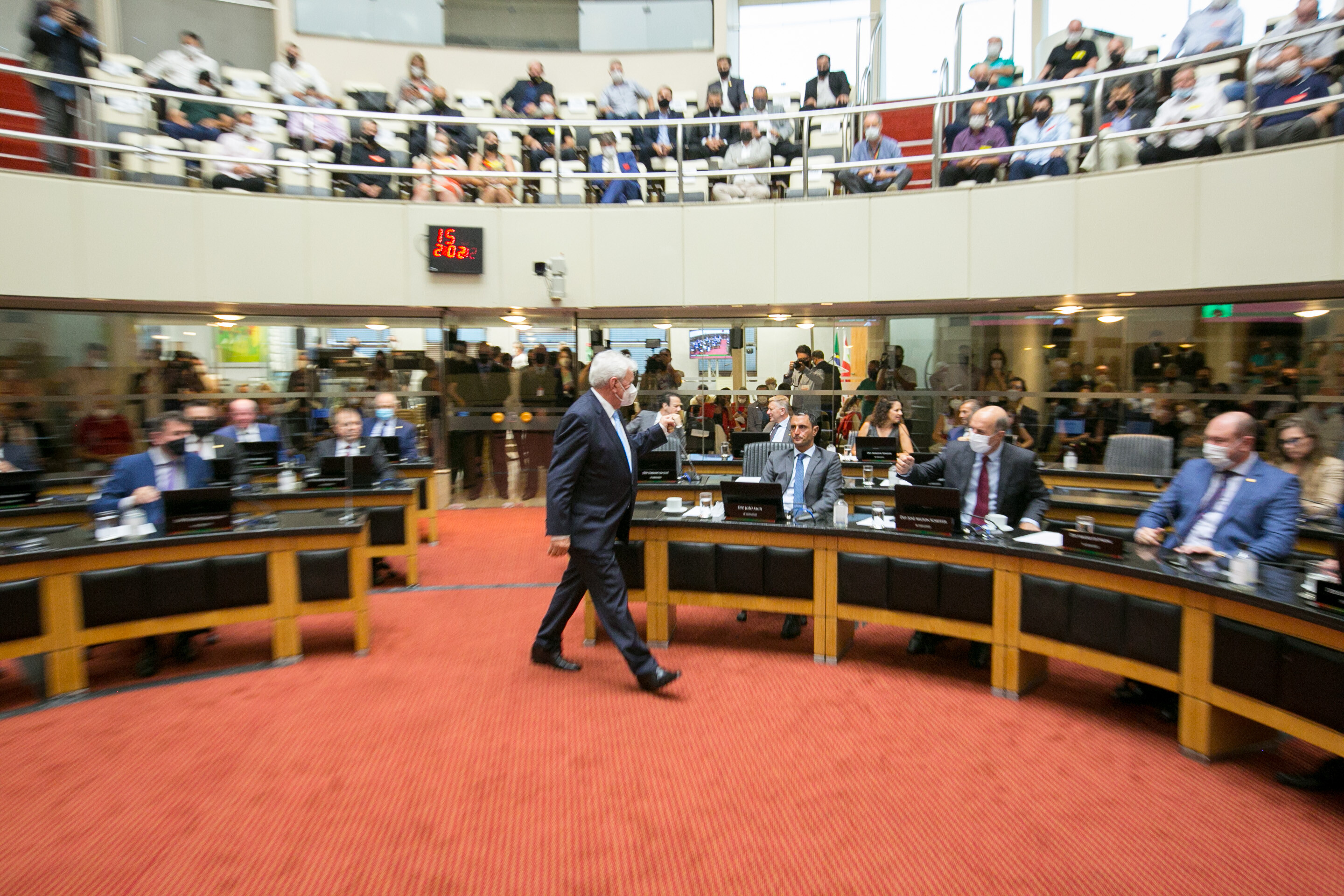 Sopelsa assume a Presidência; Eskudlark é eleito 1º vice-presidente
