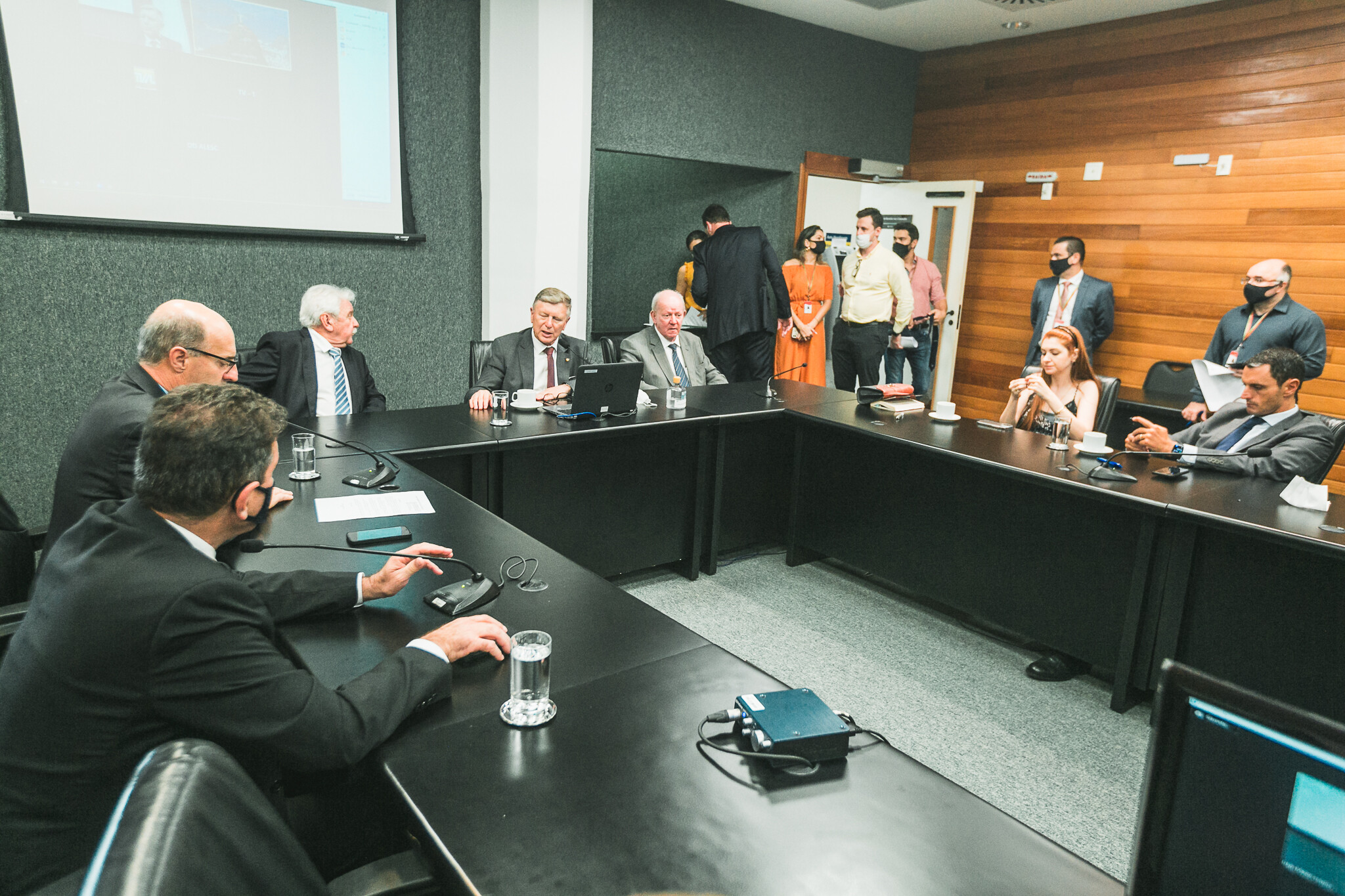 CCJ retoma reuniões com análise do projeto do mínimo estadual
