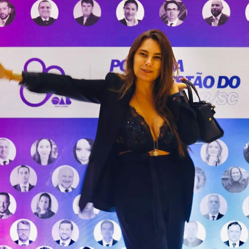 Defesa de protagonismo feminino enaltece Claudia Prudêncio à frente da OAB