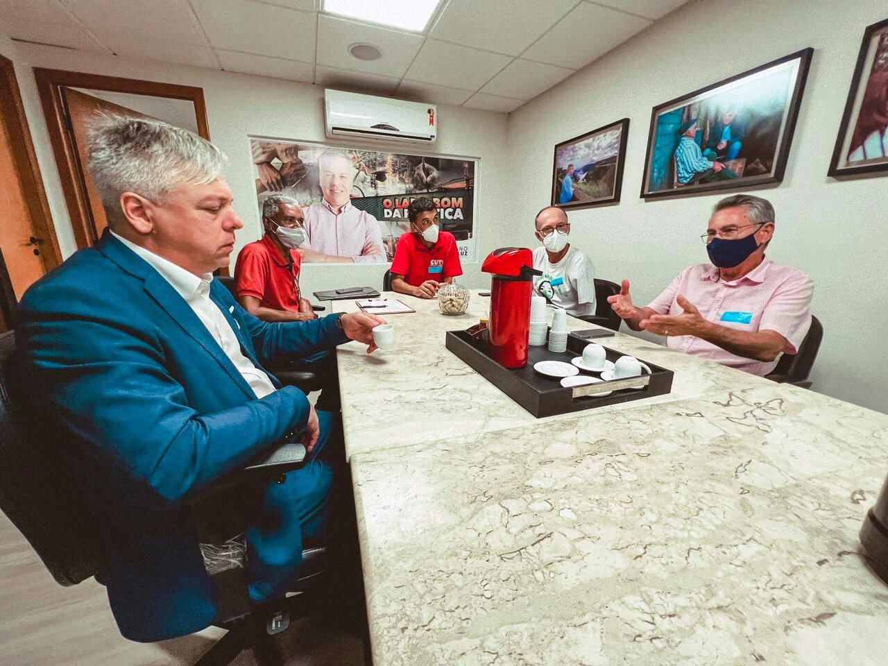 Fabiano quer celeridade na tramitação do projeto do salário mínimo estadual