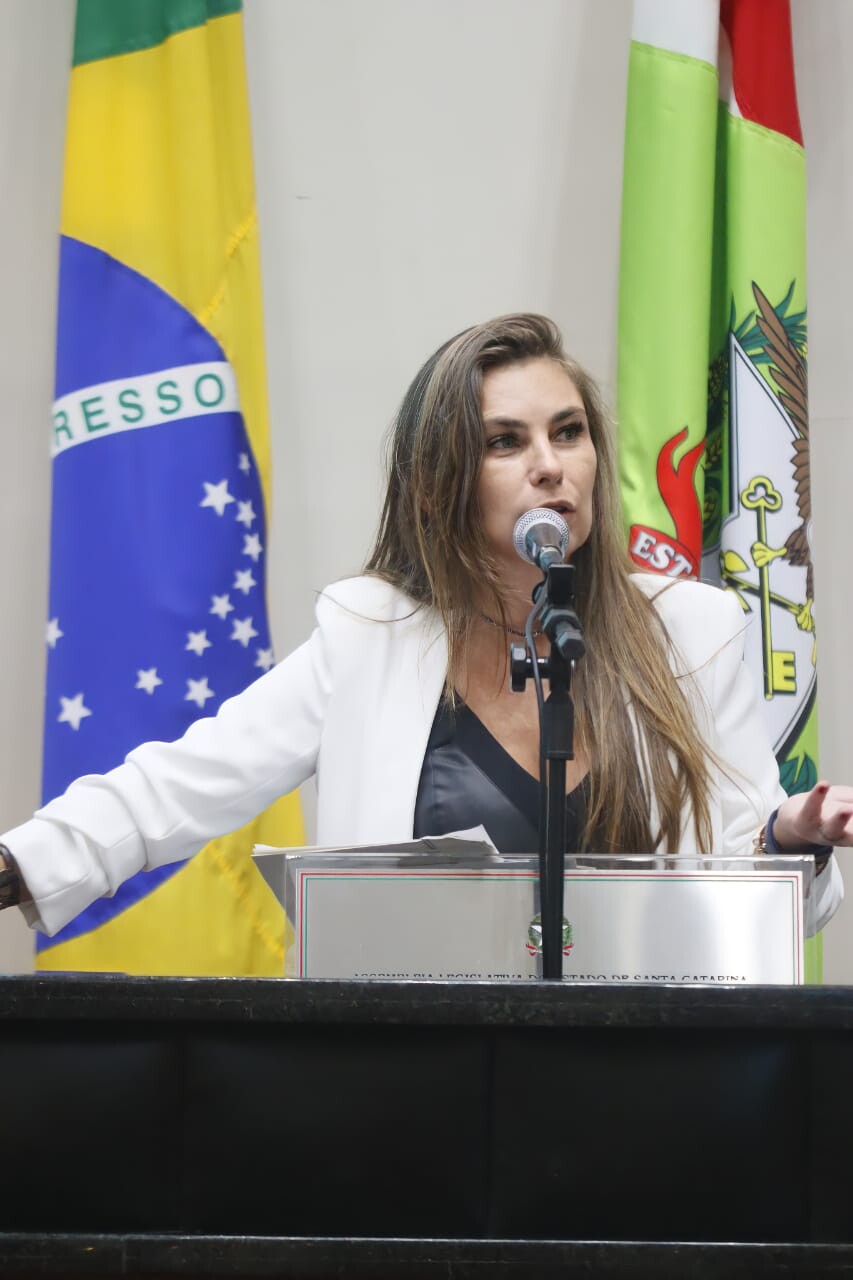 Movimento negacionista não entende a importância da conquista dos direitos das mulheres