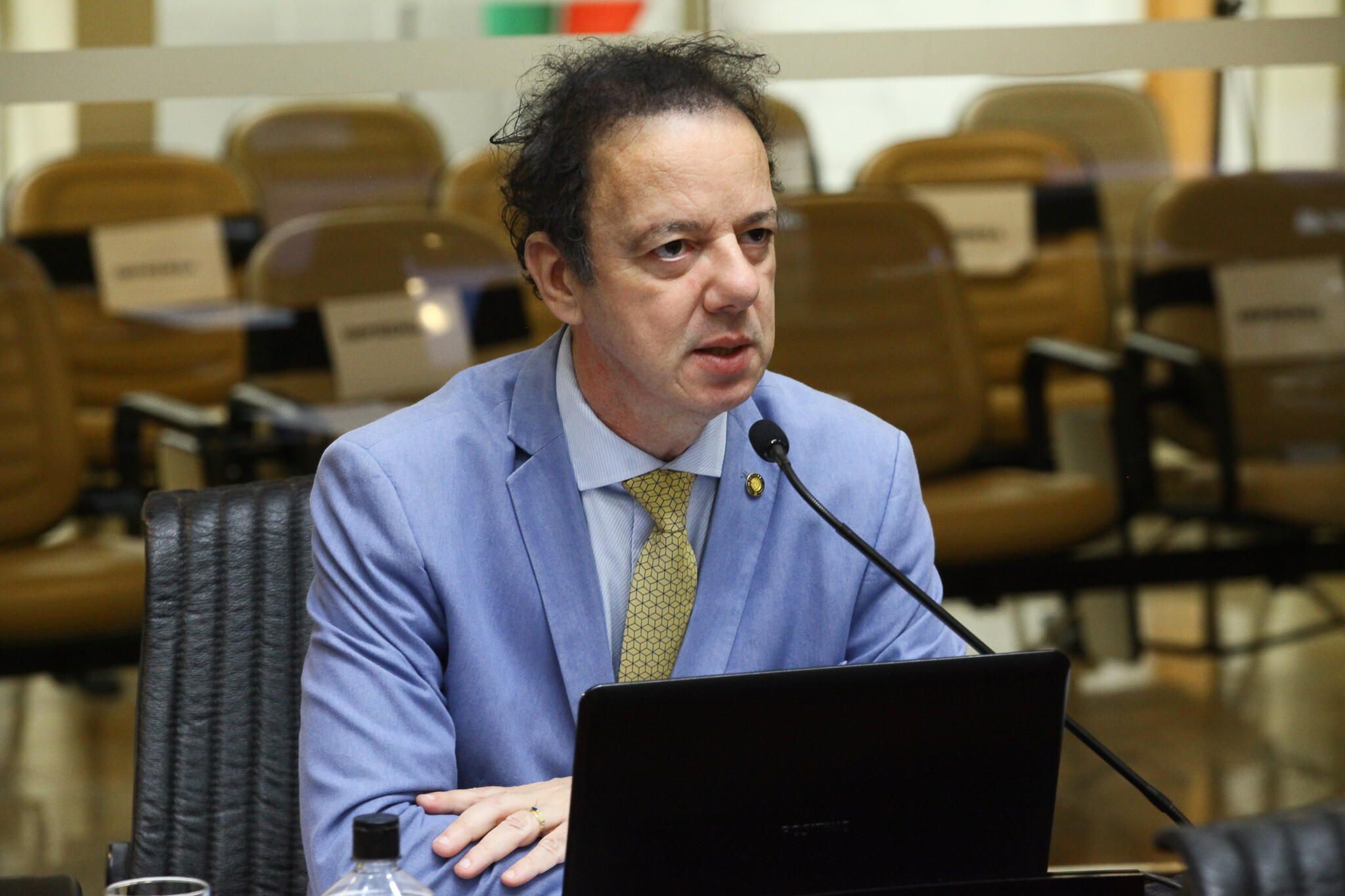 Deputado lamenta invasão russa à Ucrânia