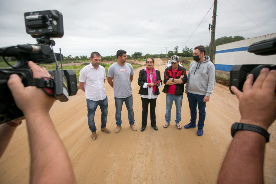 Deputada destinou recursos para pavimentação de 8 km da Rodovia Felix Simão, em Treze de Maio