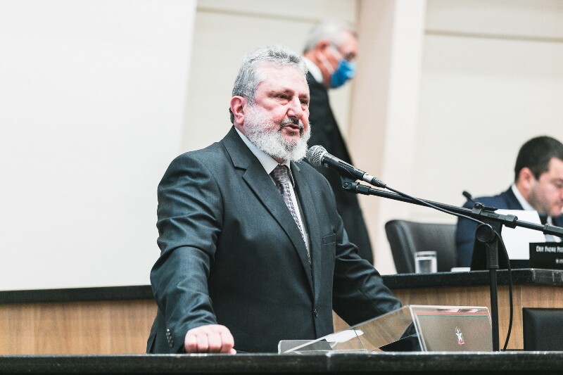 Padre Pedro irá se licenciar e Celso Zuchi assume vaga no legislativo