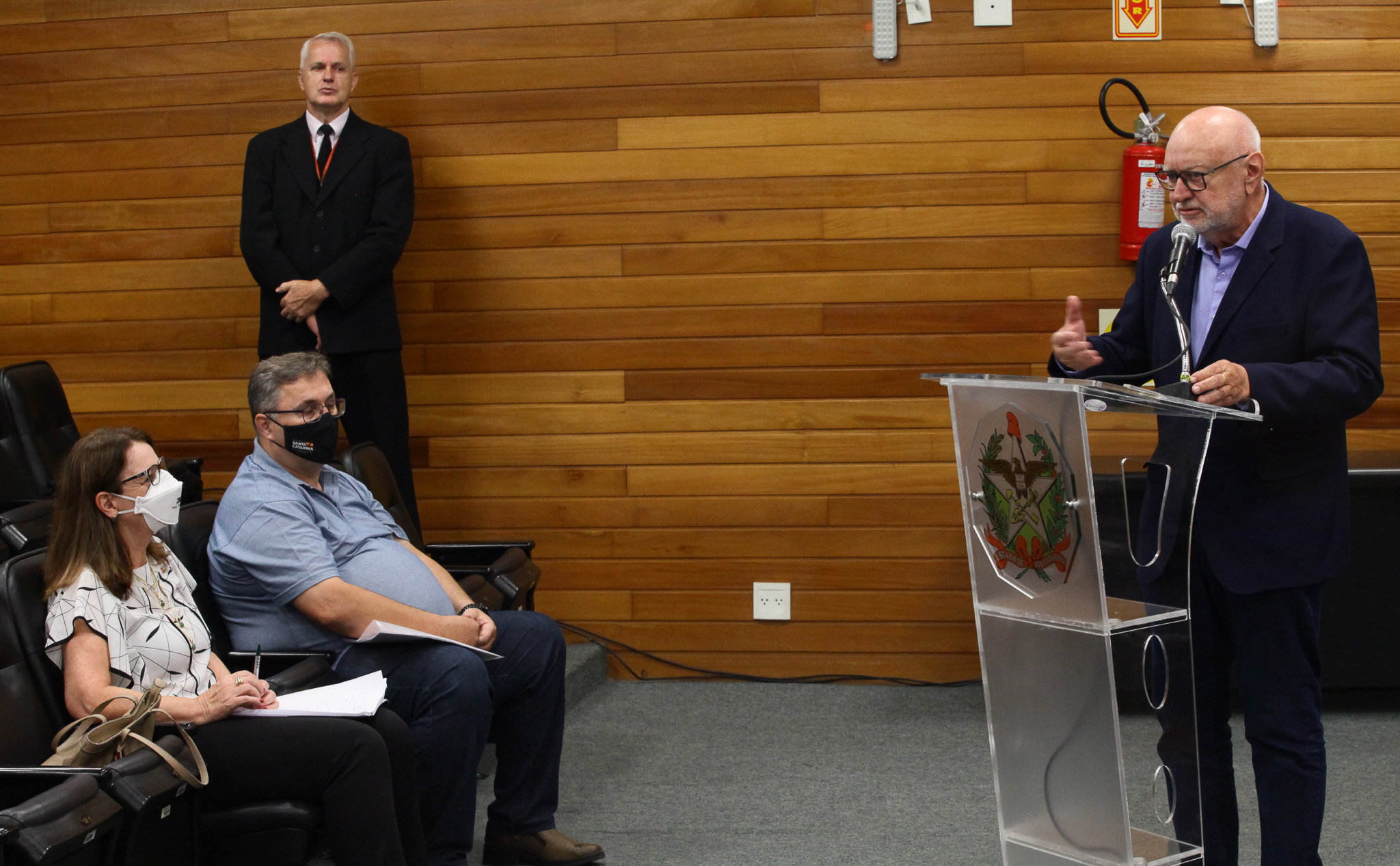 Reunião de Instalação da Frente Parlamentar em Defesa da Saúde Catarinense - Irmã Neuza, presidente da Fehoesc
