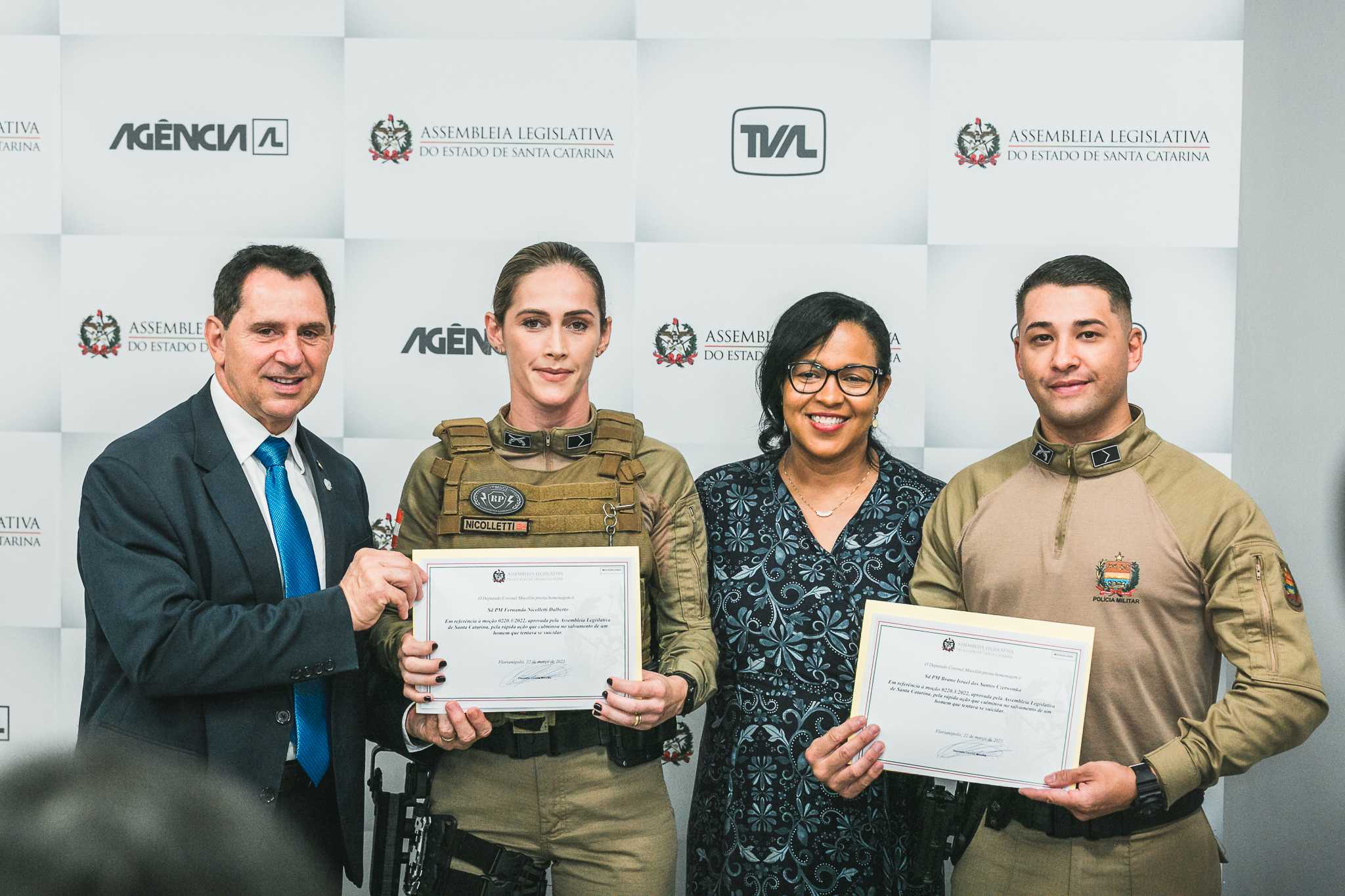 Moção de Aplausos – Dep. Cel. Mocelin – Soldados PM Fernanda Dalberto e Bruno Czerwonka