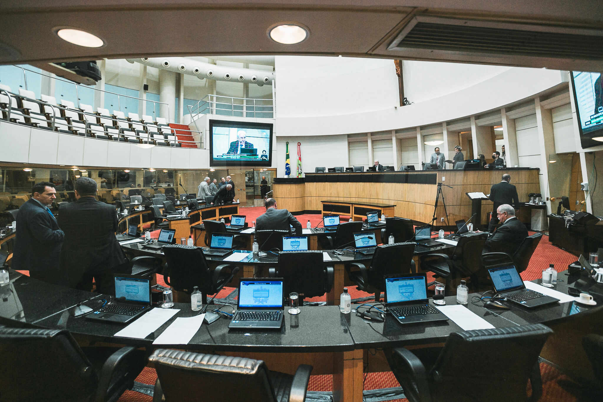 Ações do CBMSC contra bombeiros voluntários repercute na Alesc