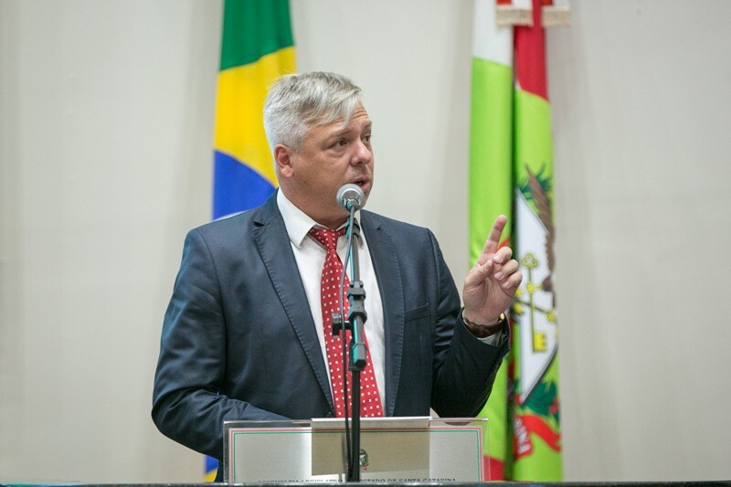 Custo de vida dispara e 80% dos catarinenses vivem com até R$ 2 mil/mês