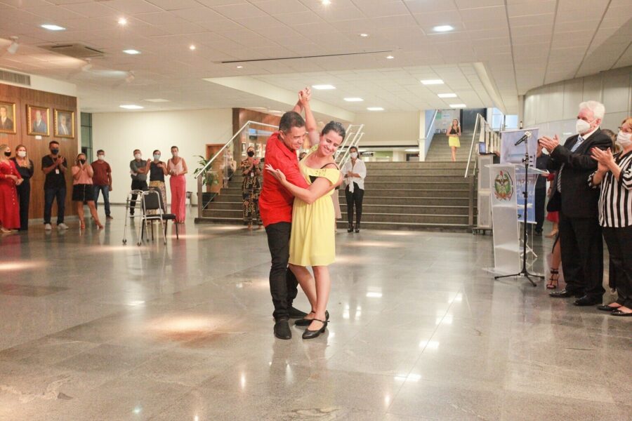 Apresentação Cultural “Projeto Inspirando Vidas”, da Bailarina Laura Flores