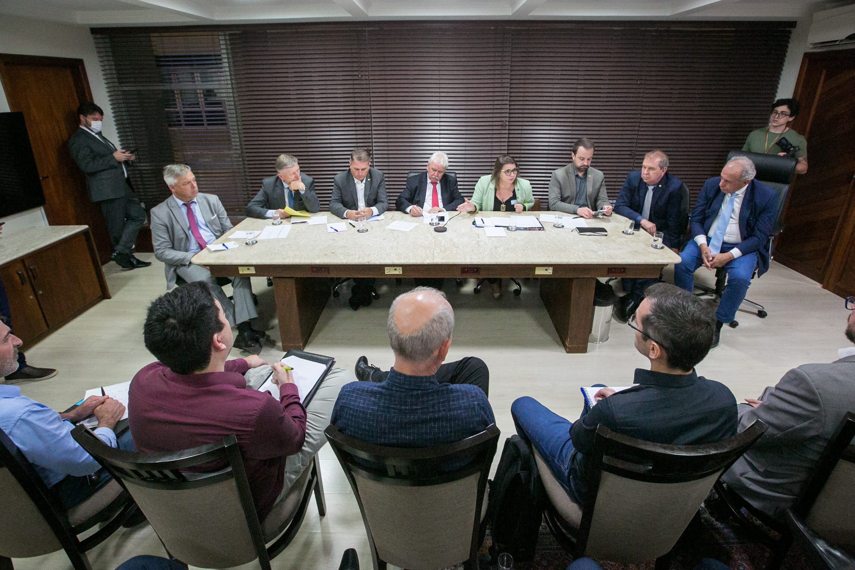 Indústria leiteira participa de reunião sobre veto do ICMS