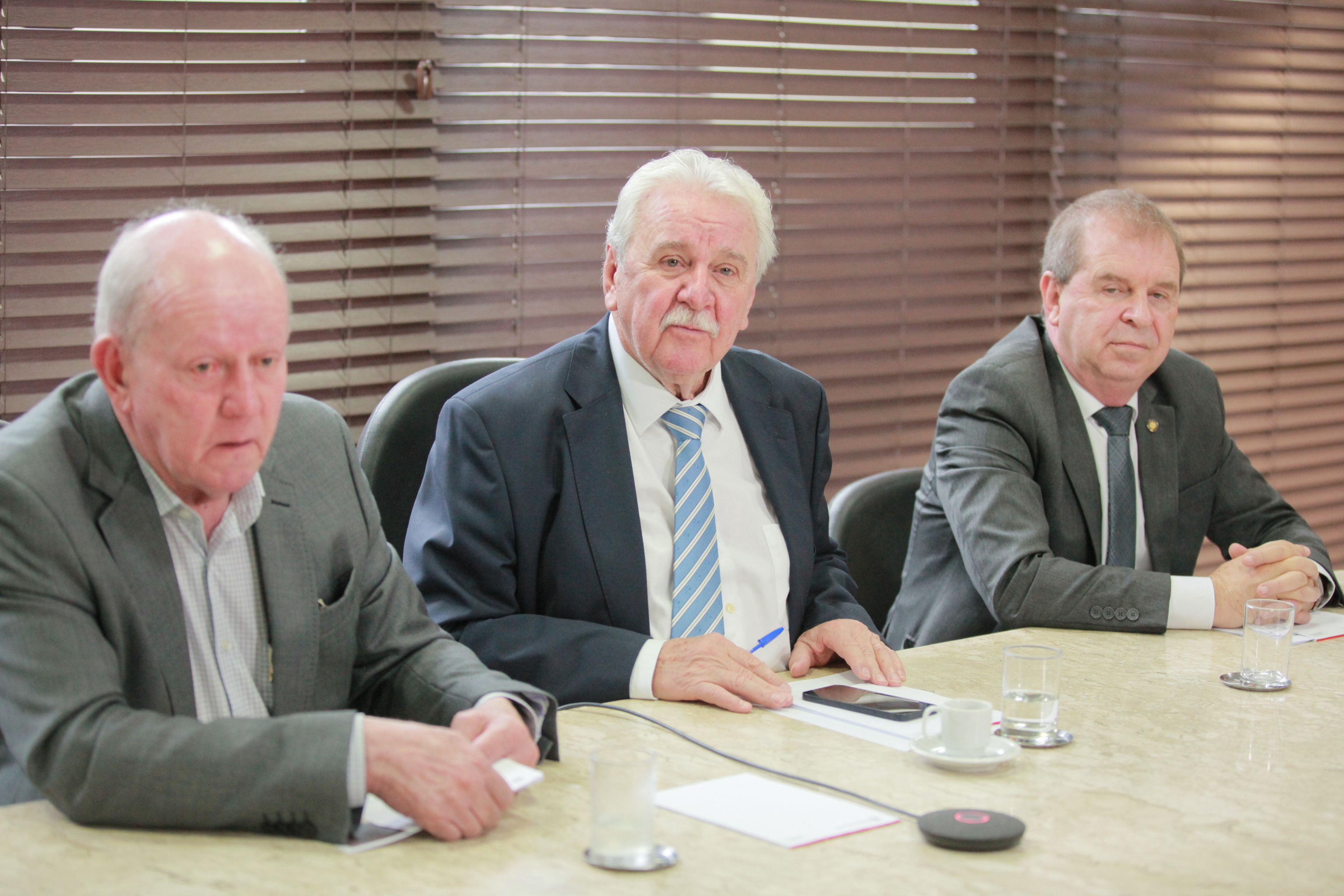 - Deputado Marcos Vieira (PSDB) - Deputado Moacir Sopelsa (MDB) - Deputado Maurício Eskudlark (PL)