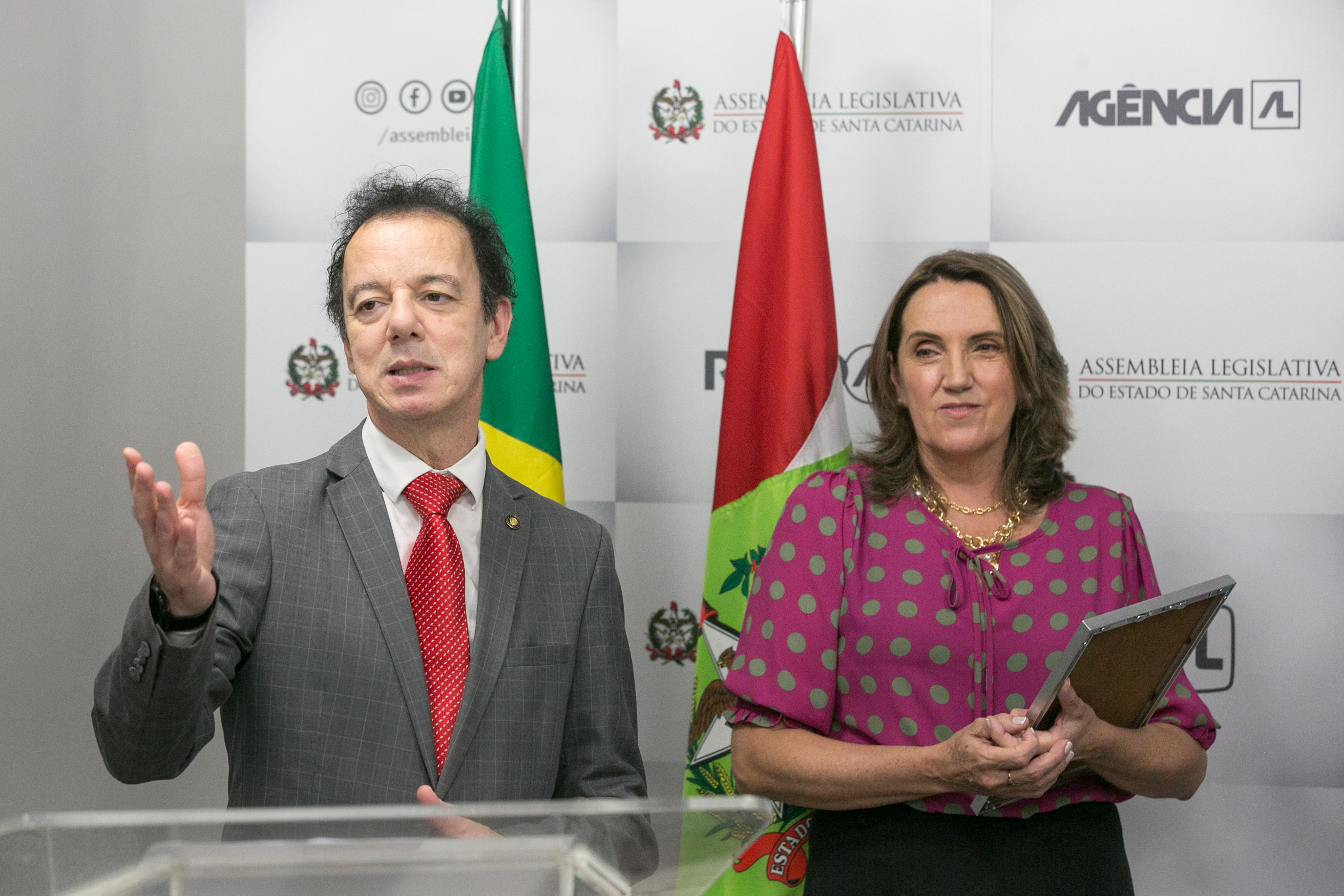 Deputado Ismael dos Santos (PSD) e Sra. Lúcia Kistner