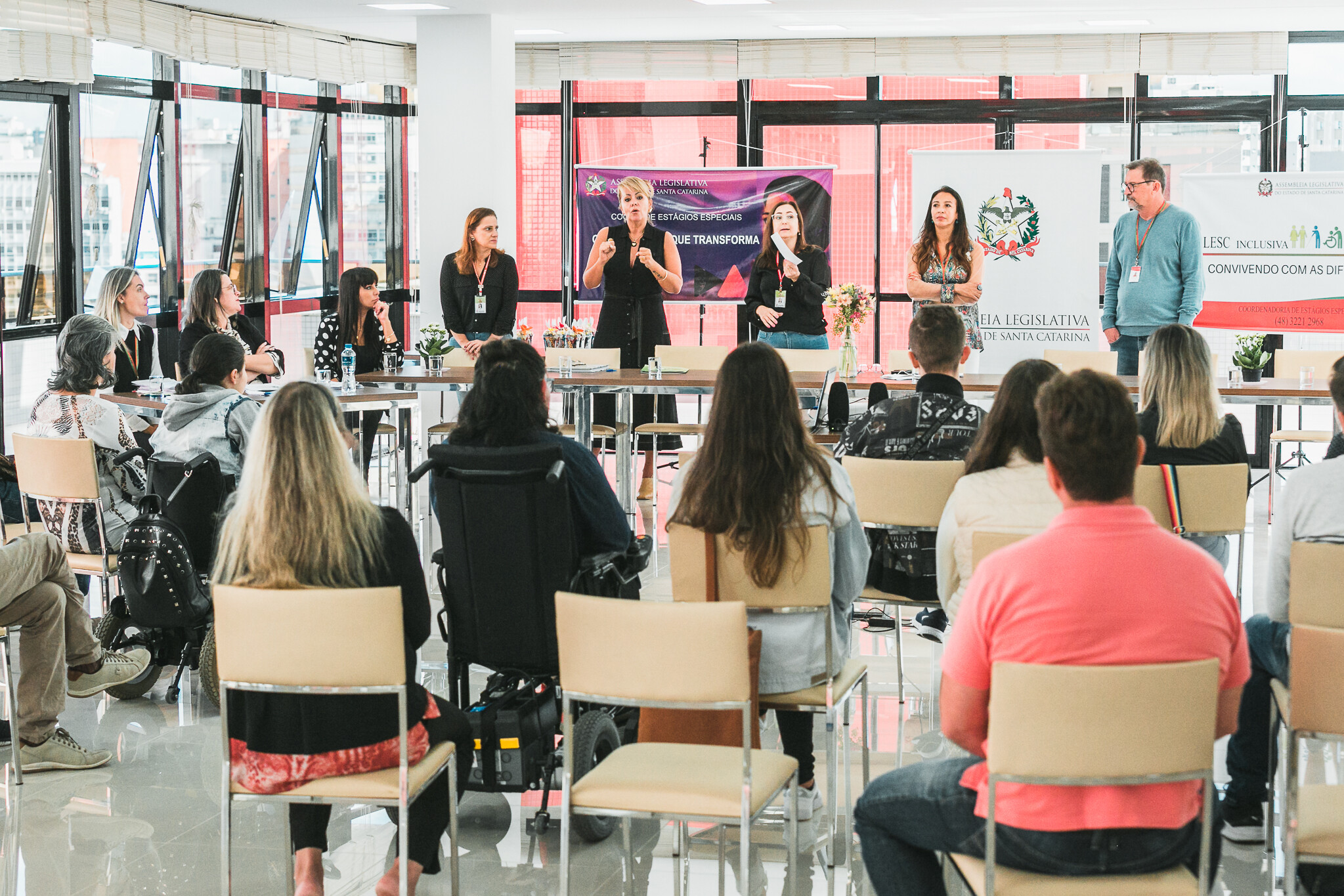 A recepção dos novos estagiários da Alesc aconteceu aconteceu na Unidade Administrativa Presidente Aldo Schneider.