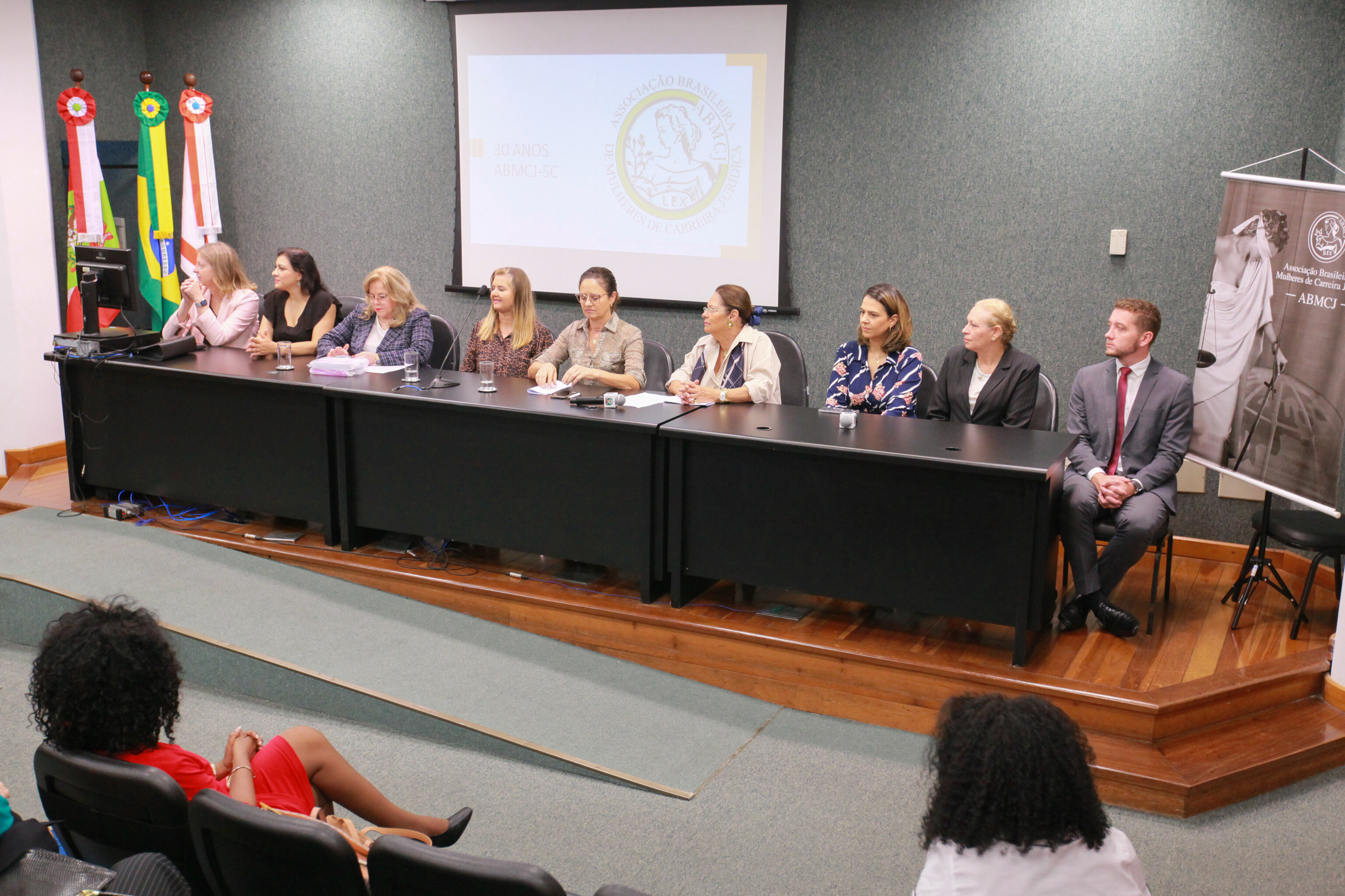 Encontro acontece no Plenarinho Deputado Paulo Stuart Wright, até sexta-feira (29)