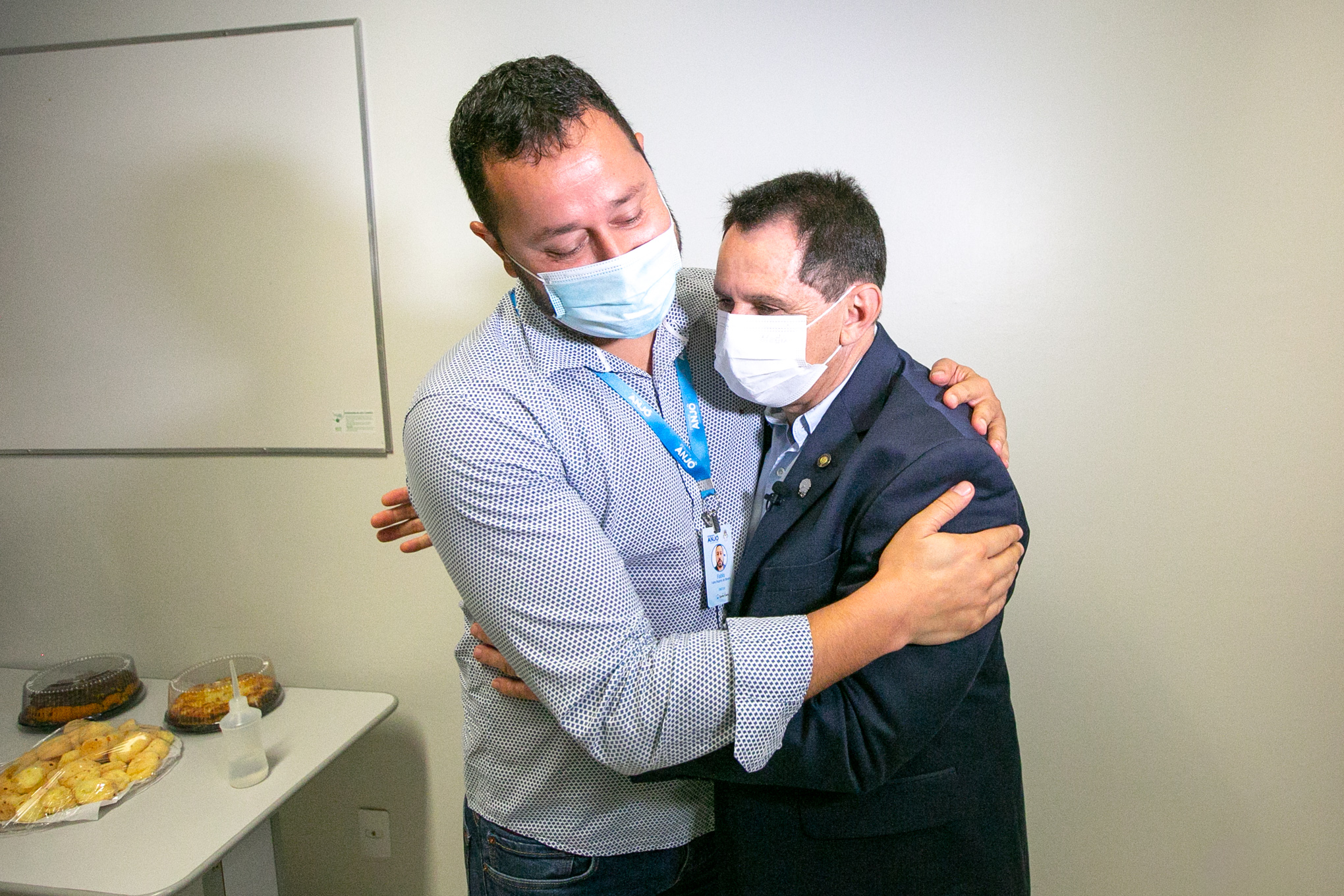 Deputado Coronel Mocellin (Republicanos) e diretor geral do Hospital Pequeno Anjo, Fábio Oliveira