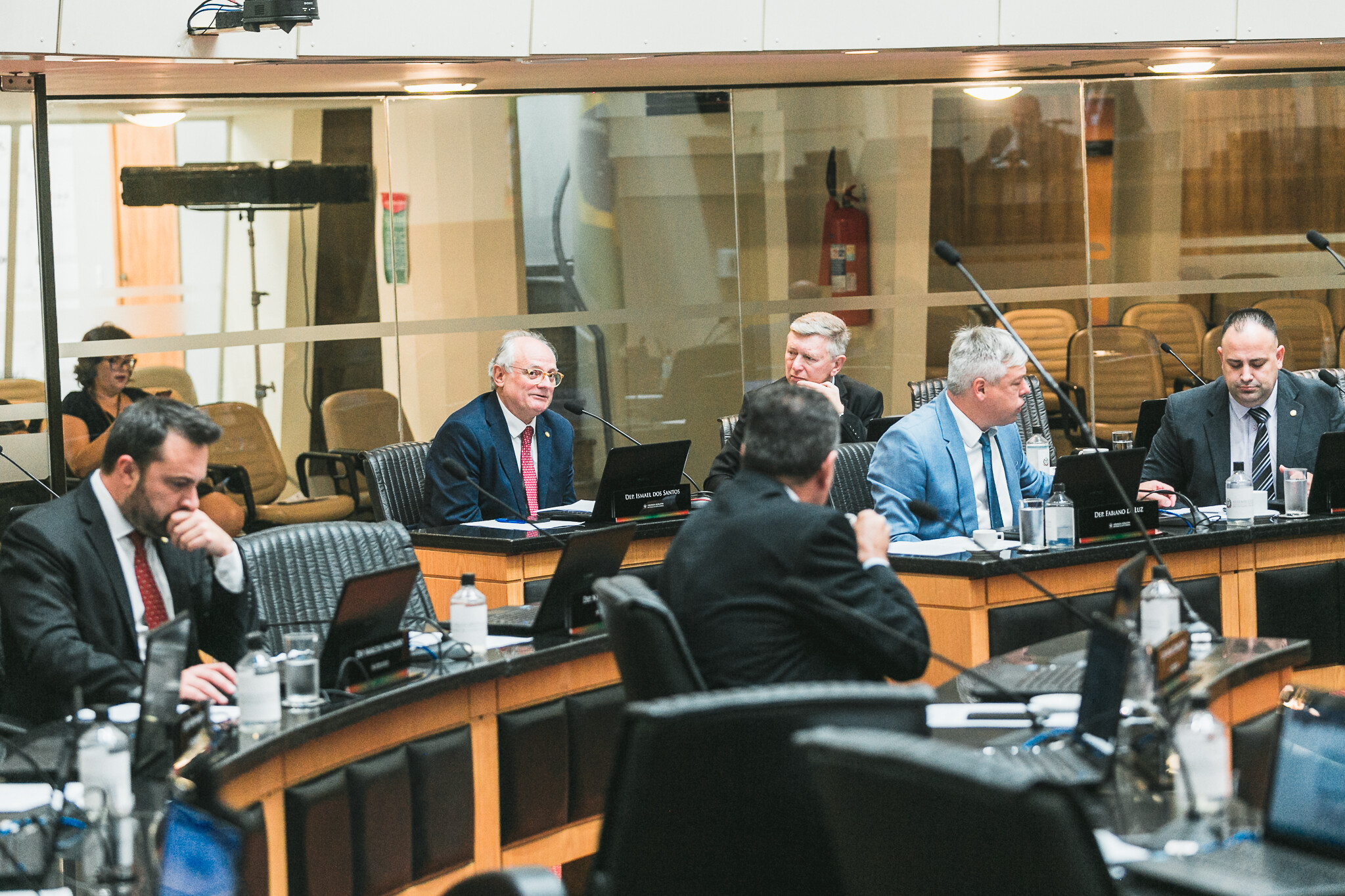 A sessão plenária da manhã desta terça-feira integra o calendário especial adotado pela Assembleia Legislativa.
