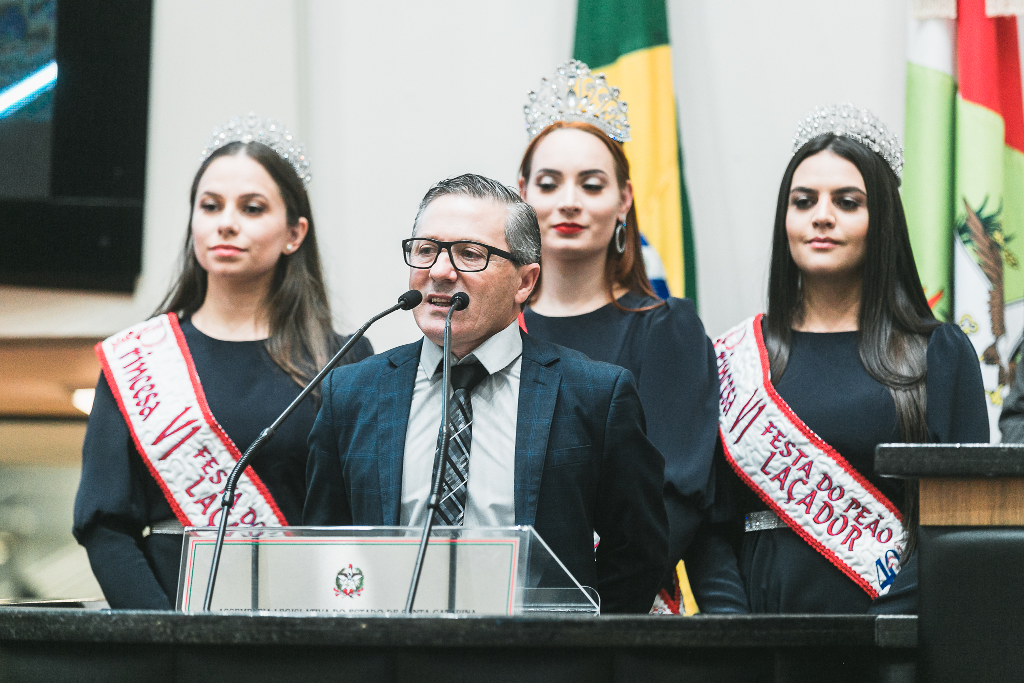 Prefeito de Correia Pinto e Corte convidam para a VI Festa do Peão Laçador