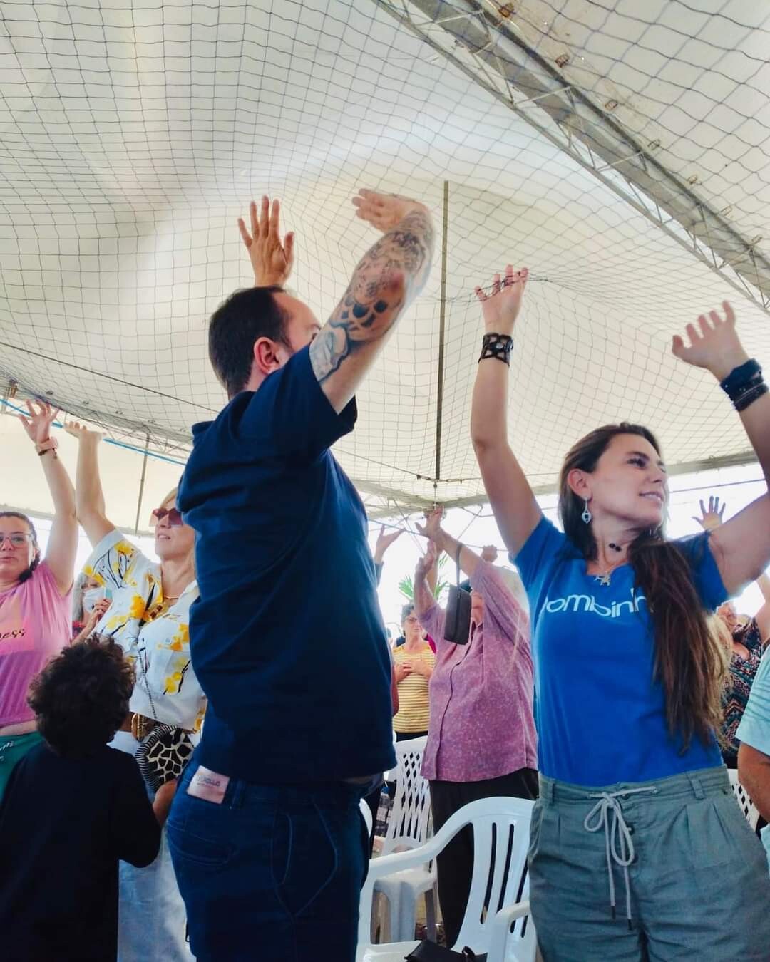 Paulinha participa da abertura da temporada da tainha em Bombinhas