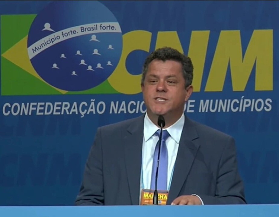 Naatz destaca importância do turismo regional na Marcha dos Prefeitos