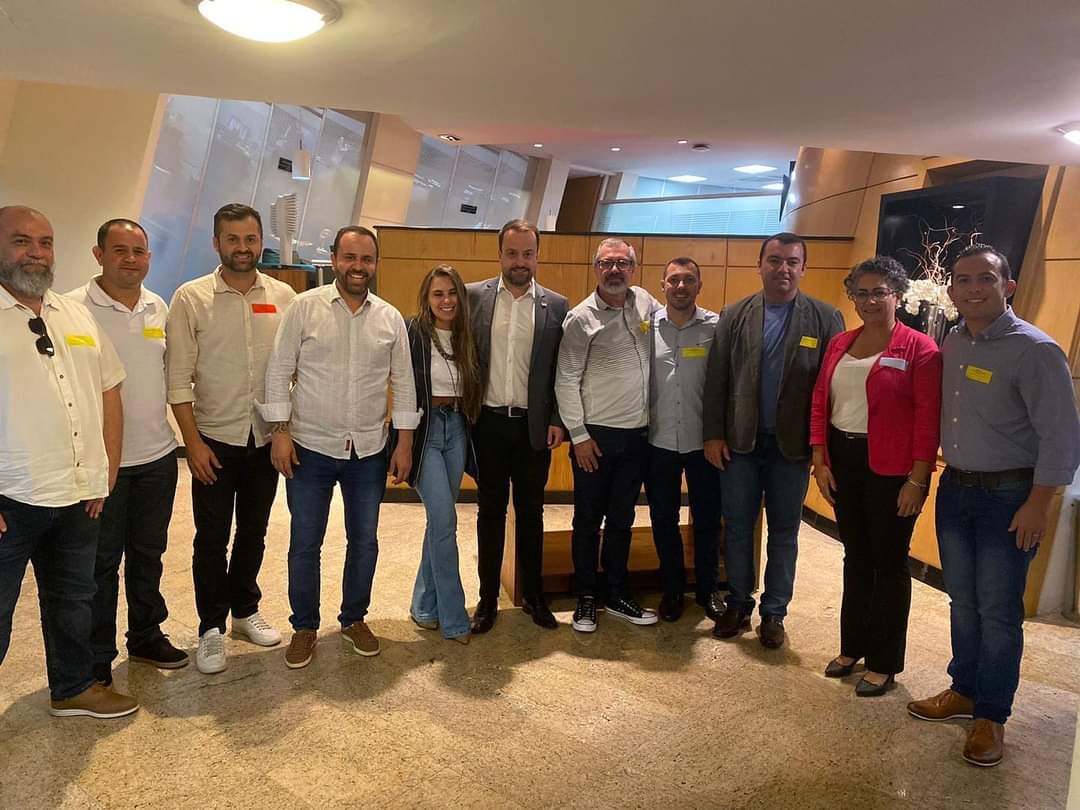 Deputada Paulinha recebe comitiva de Bombinhas