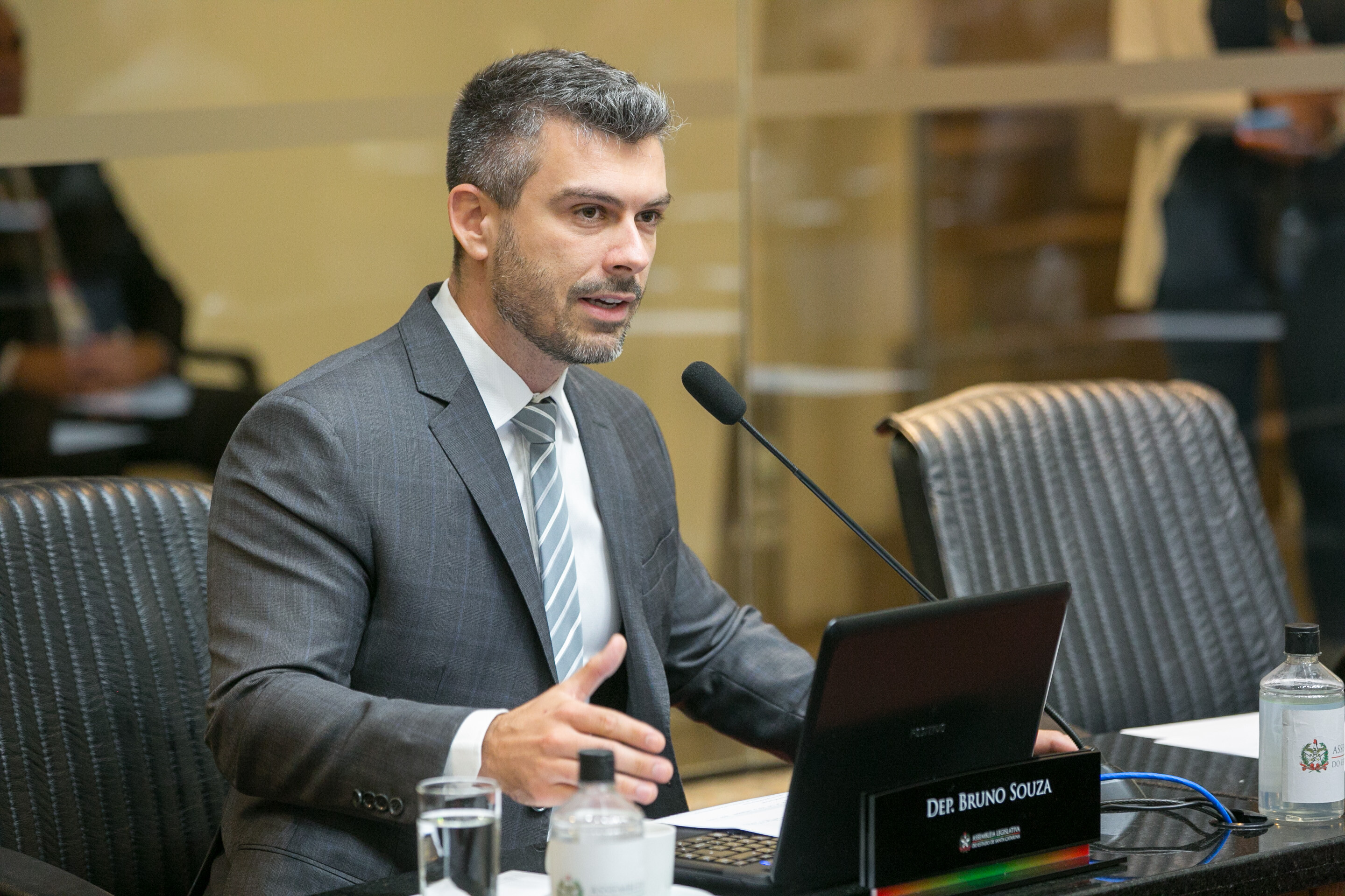 Deputado Bruno Souza é o autor do projeto que deu origem à lei sobre transparência nas compras públicas