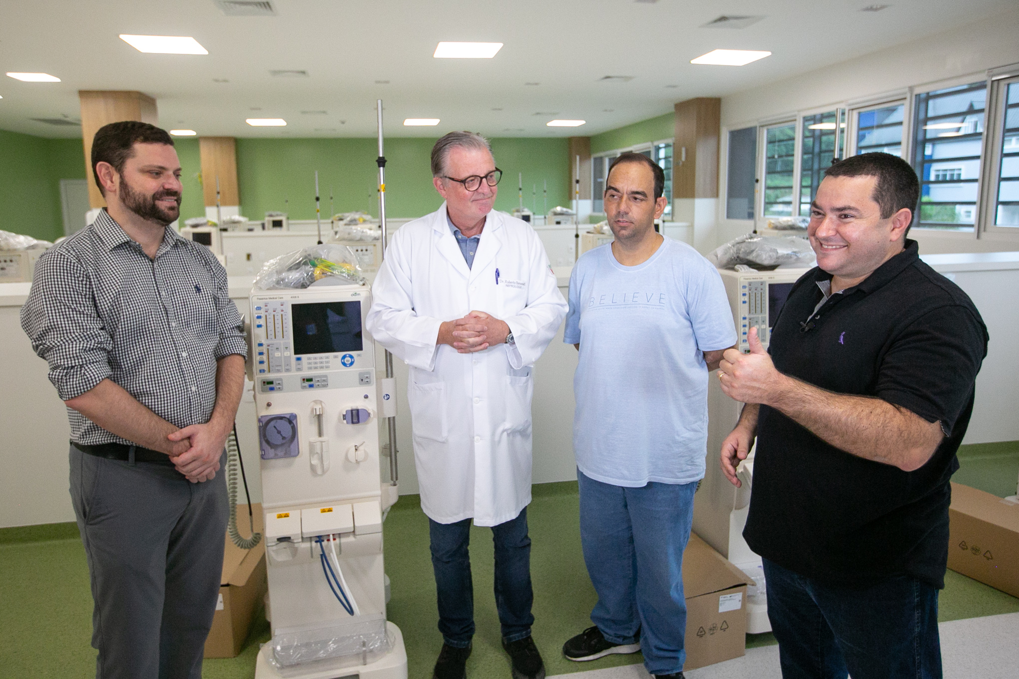 Diretor executivo da Associação Renal Vida, Tarcísio Steffens, presidente da Associação Renal Vida, Roberto Benvenutti, paciente Vilson Júnior e deputado Ricardo Alba (União Brasil)