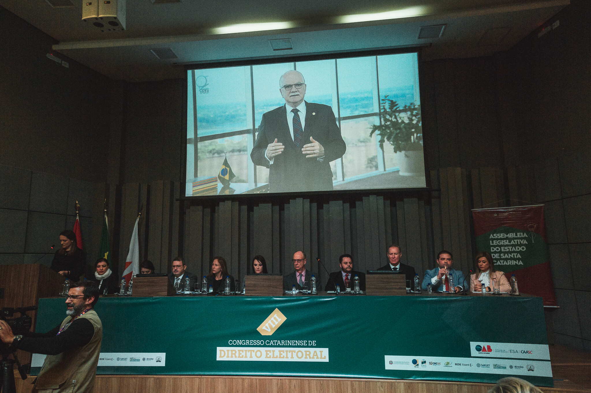 Evento realizado em Florianópolis foi aberto na noite desta quarta (18) com mensagem do presidente do TSE, ministro Edson Fachin
