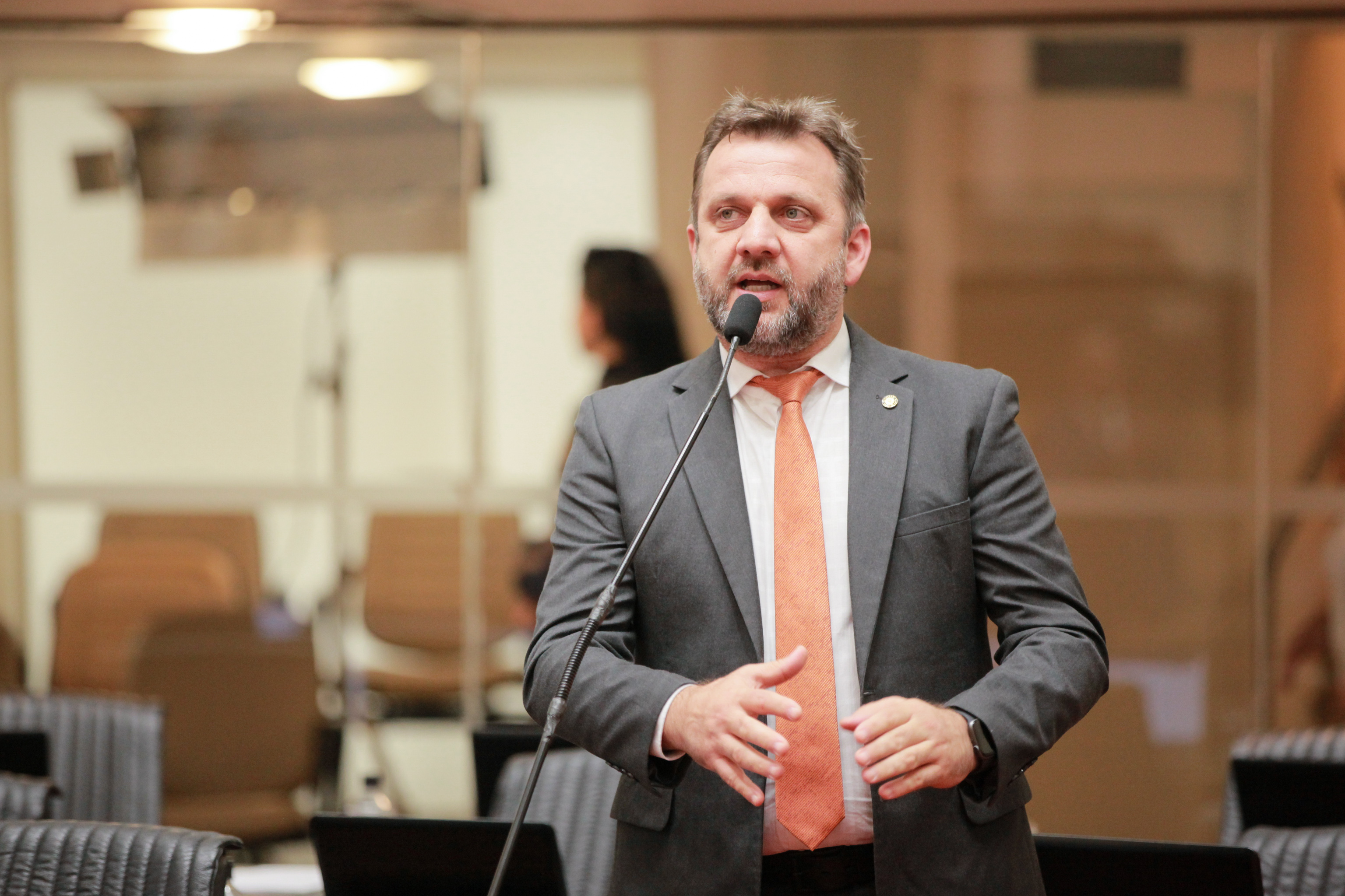 - Deputado Jerry Comper (MDB)
