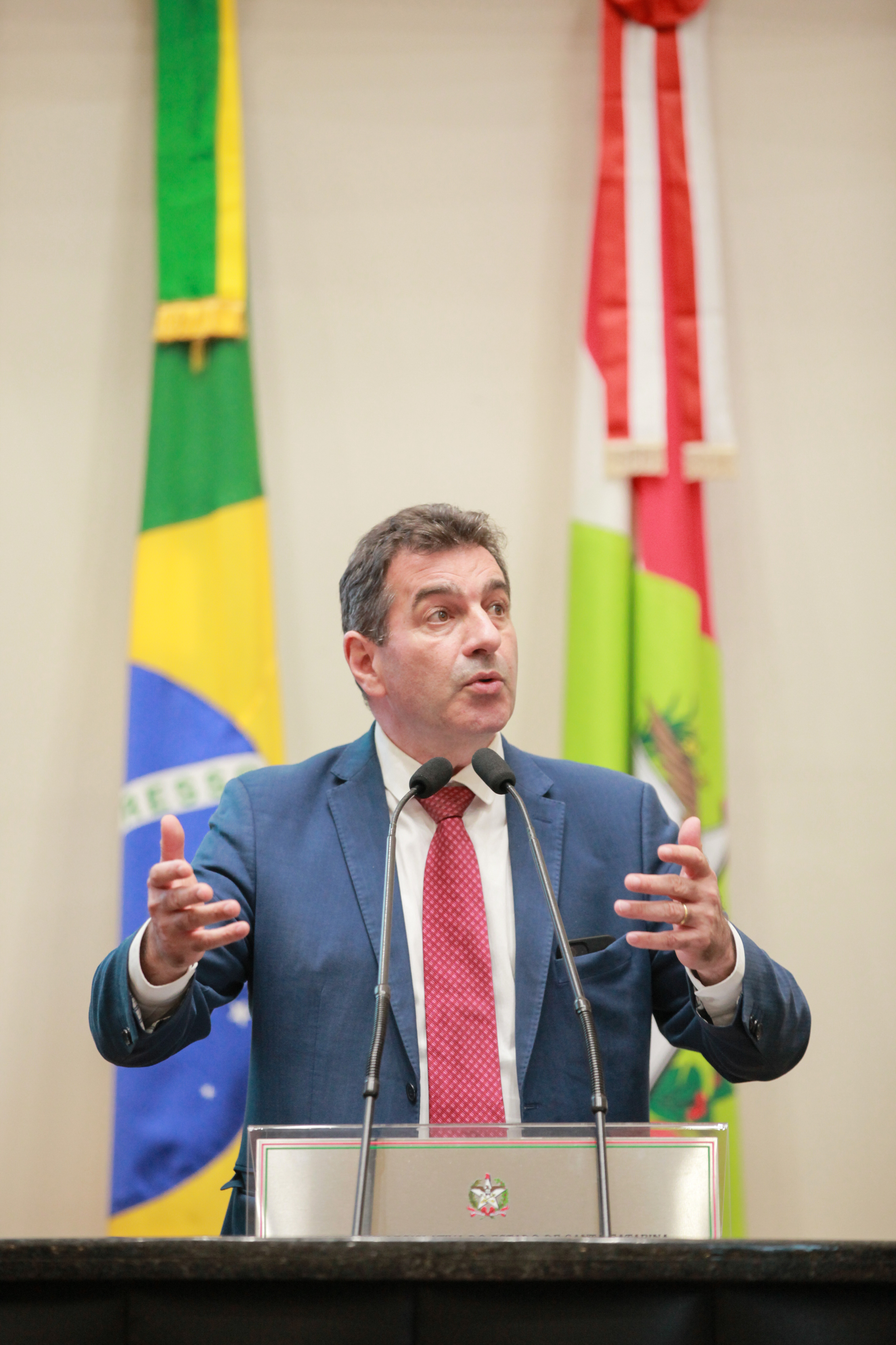 - Deputado Valdir Cobalchini (MDB)