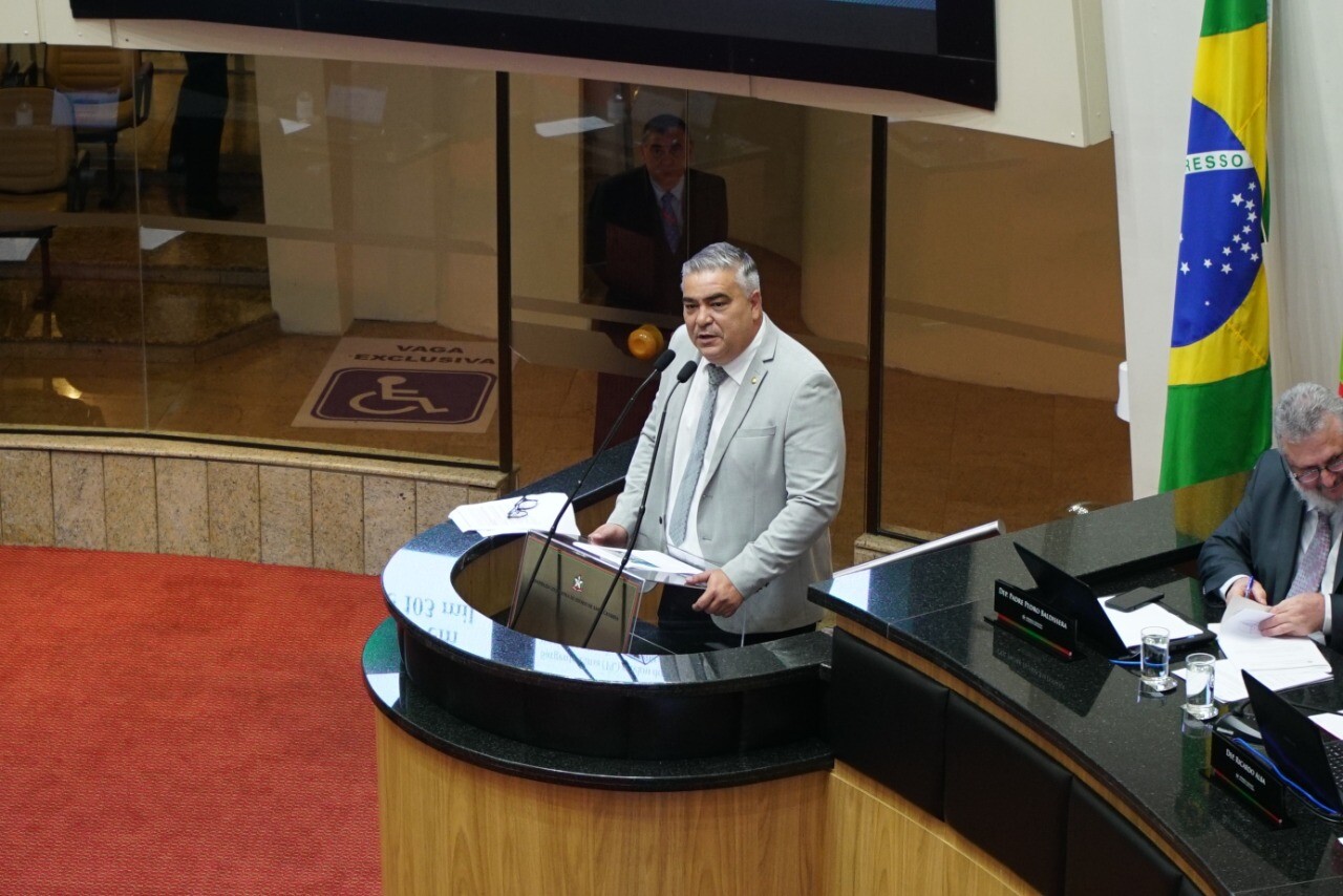 Governador precisa explicar abandono da saúde em Joinville, afirma deputado