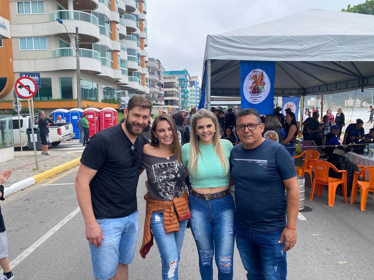 #Paulinhanaestrada em Itapema para prestigiar o Encontro dos Amigos no sábado