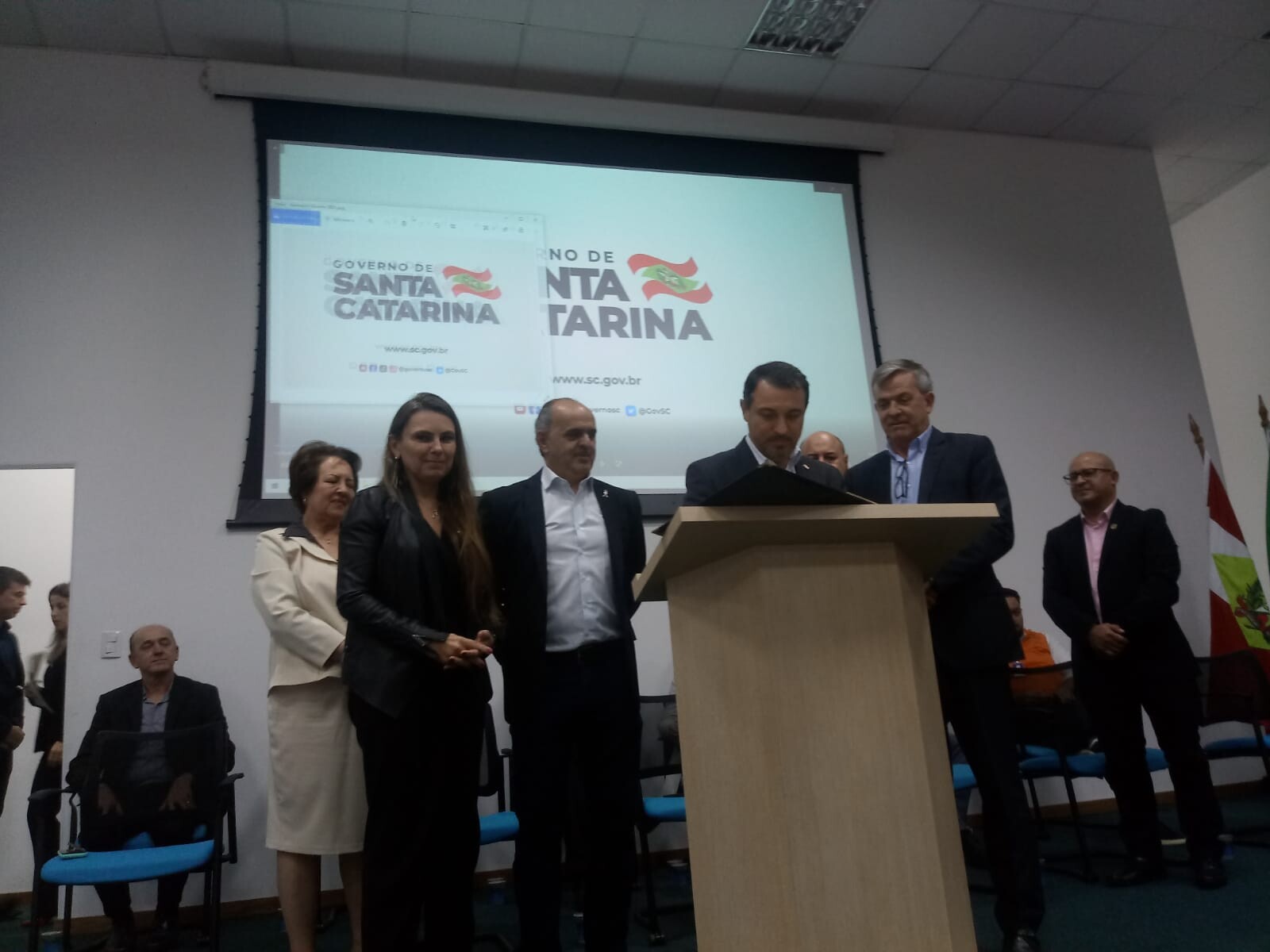 Paulinha (Podemos) participa de evento no Planalto Norte. FOTO: Divulgação
