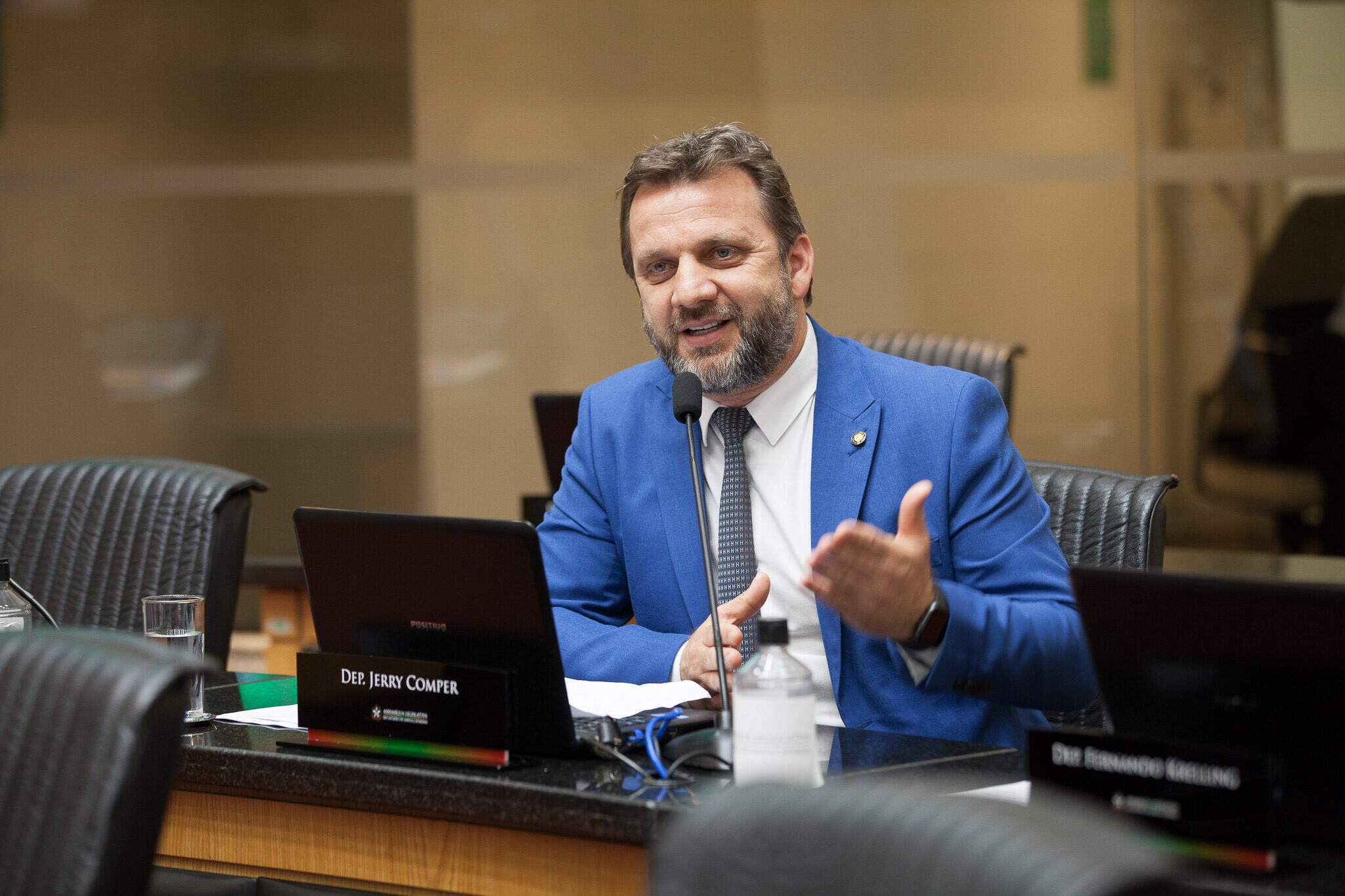Aprovado projeto de lei que visa evitar golpes na locação de veículos