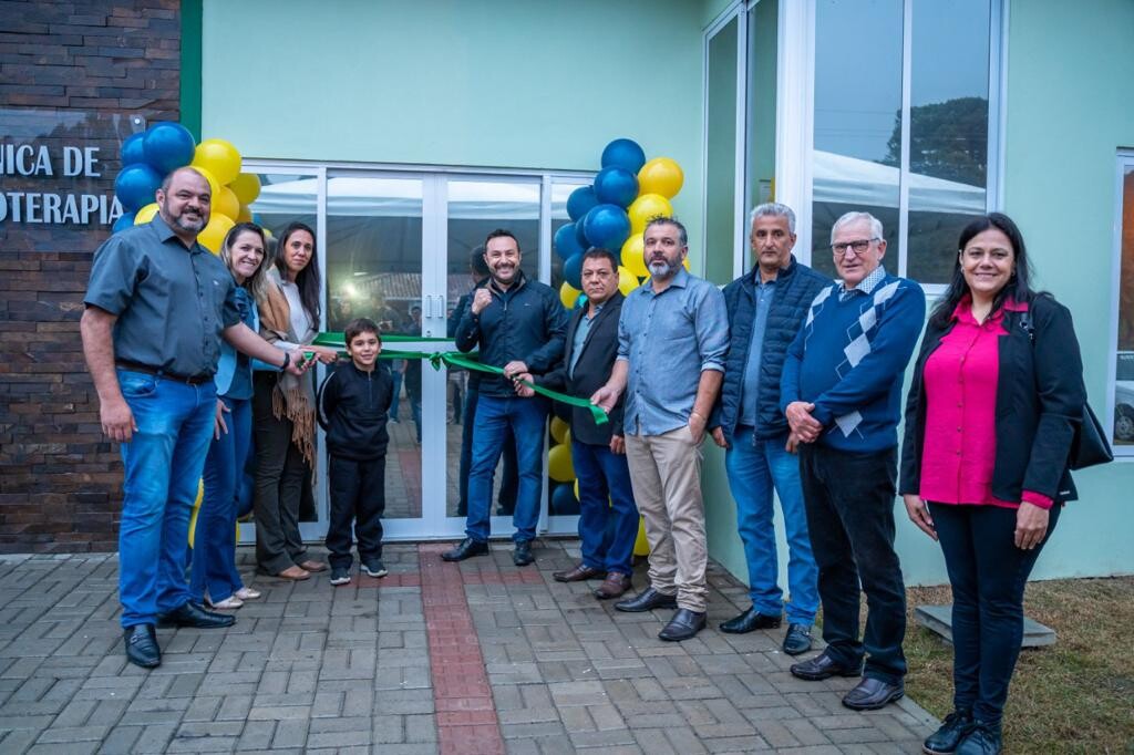 Deputado Marcius Machado e lideranças de Palmeira