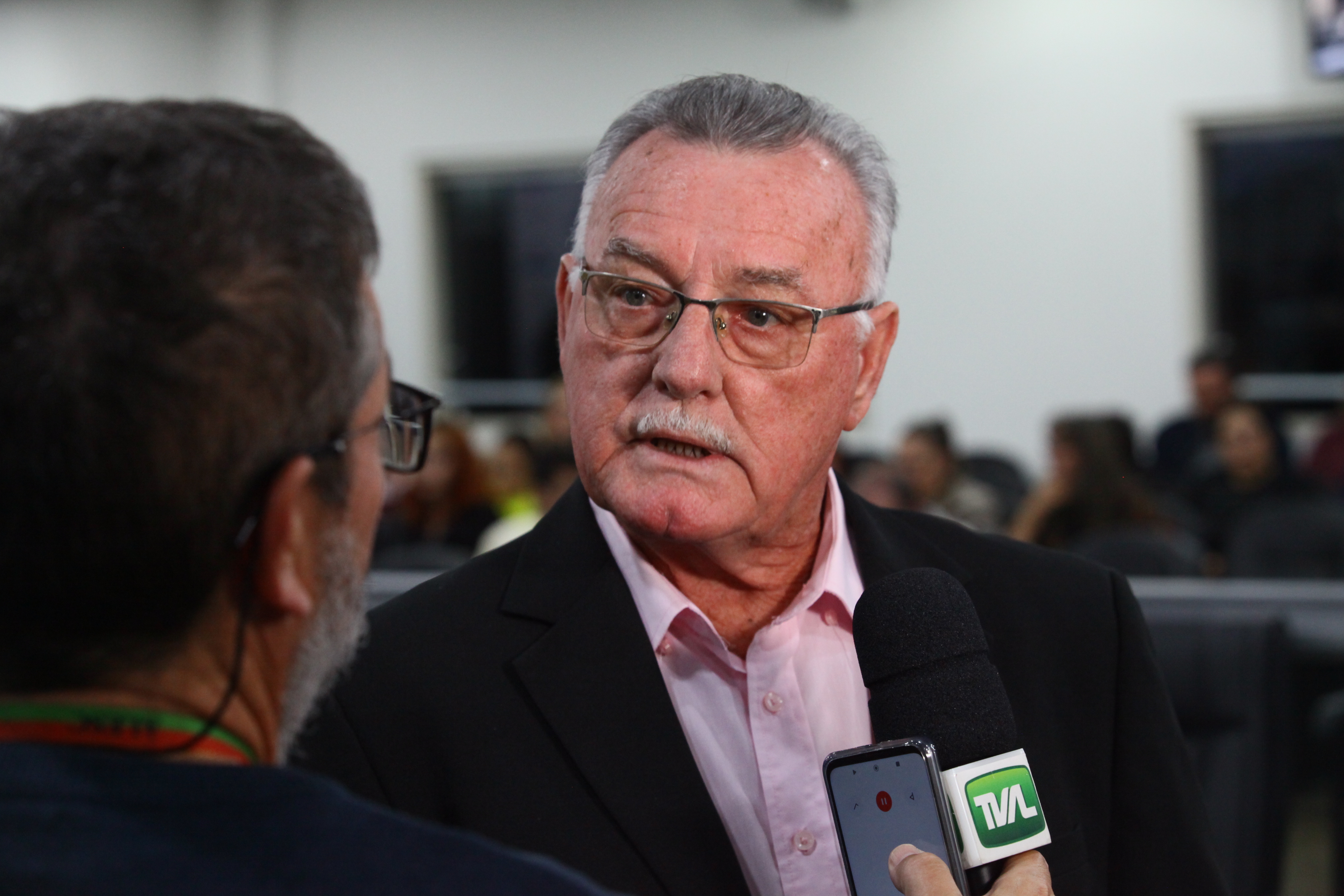 Sessão Solene em homenagem as entidades, associações, personalidades e lideranças de Blumenau - Vânio Francisco Salm