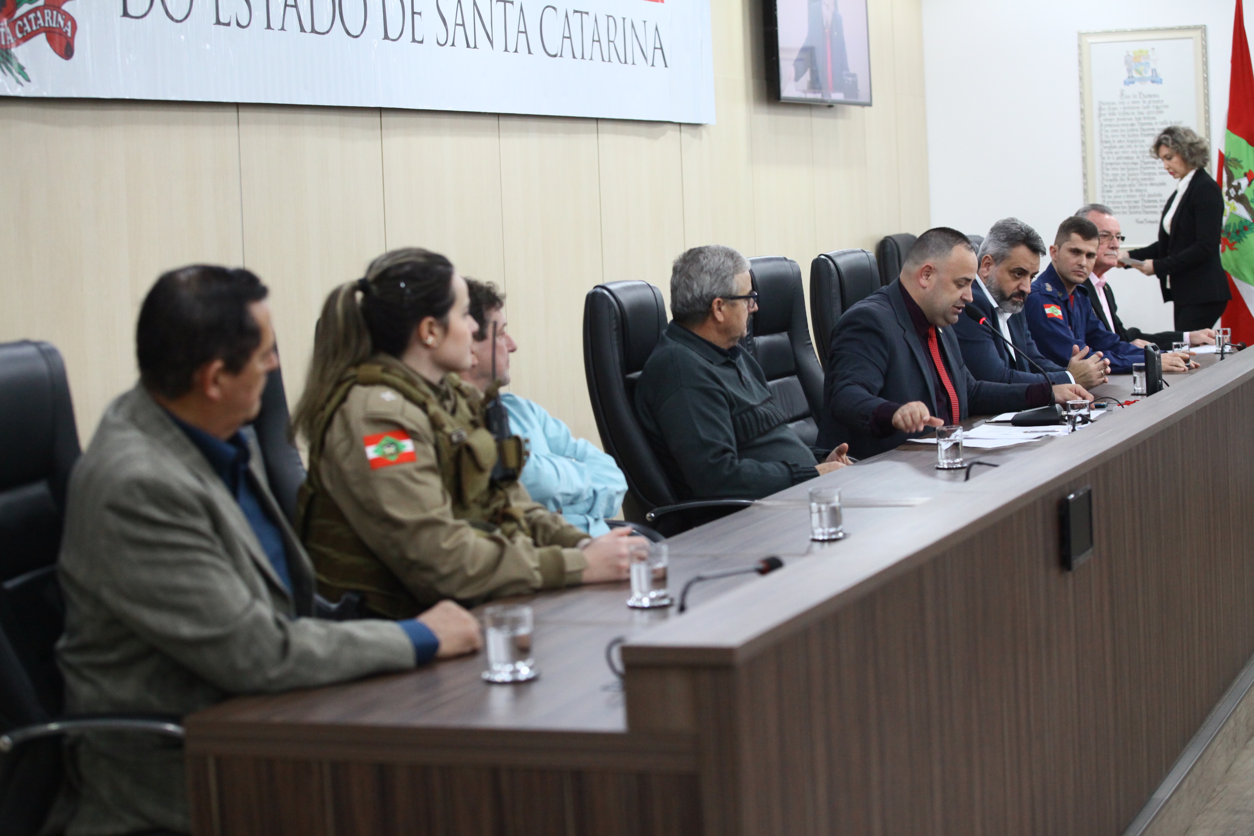 Sessão Solene em homenagem as entidades, associações, personalidades e lideranças de Blumenau