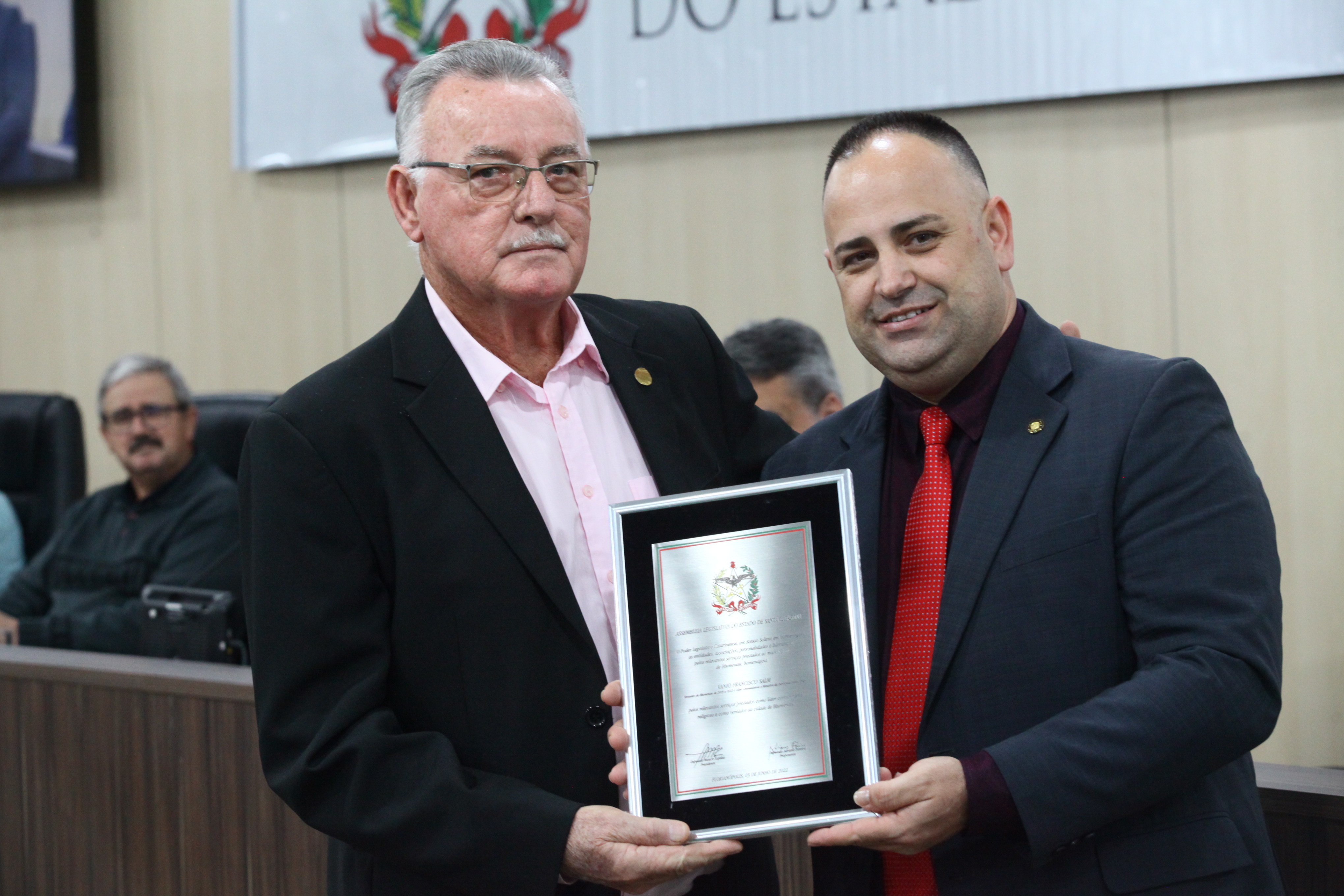 Sessão Solene em homenagem as entidades, associações, personalidades e lideranças de Blumenau - Vânio Francisco Salm