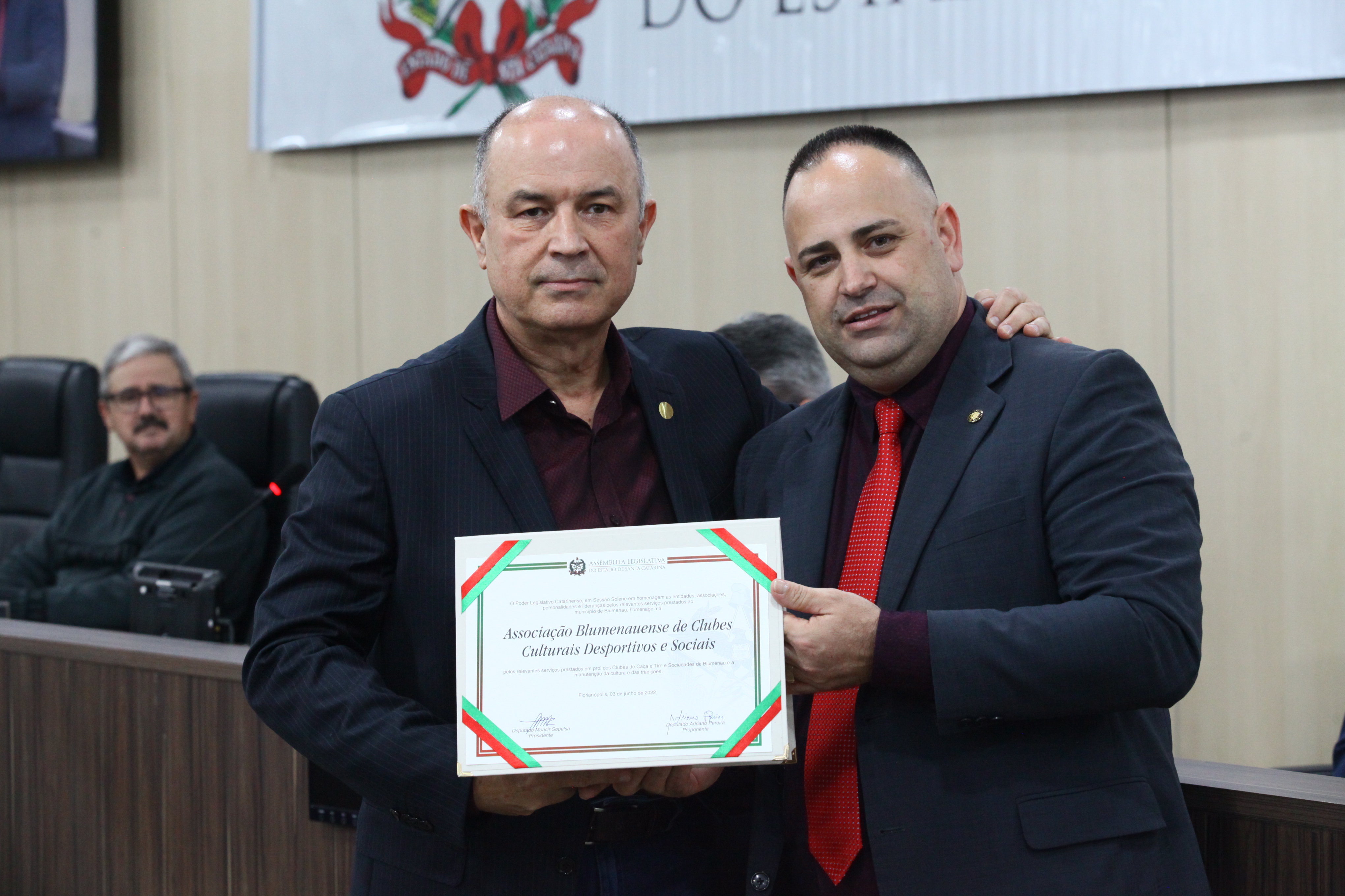 Sessão Solene em homenagem as entidades, associações, personalidades e lideranças de Blumenau