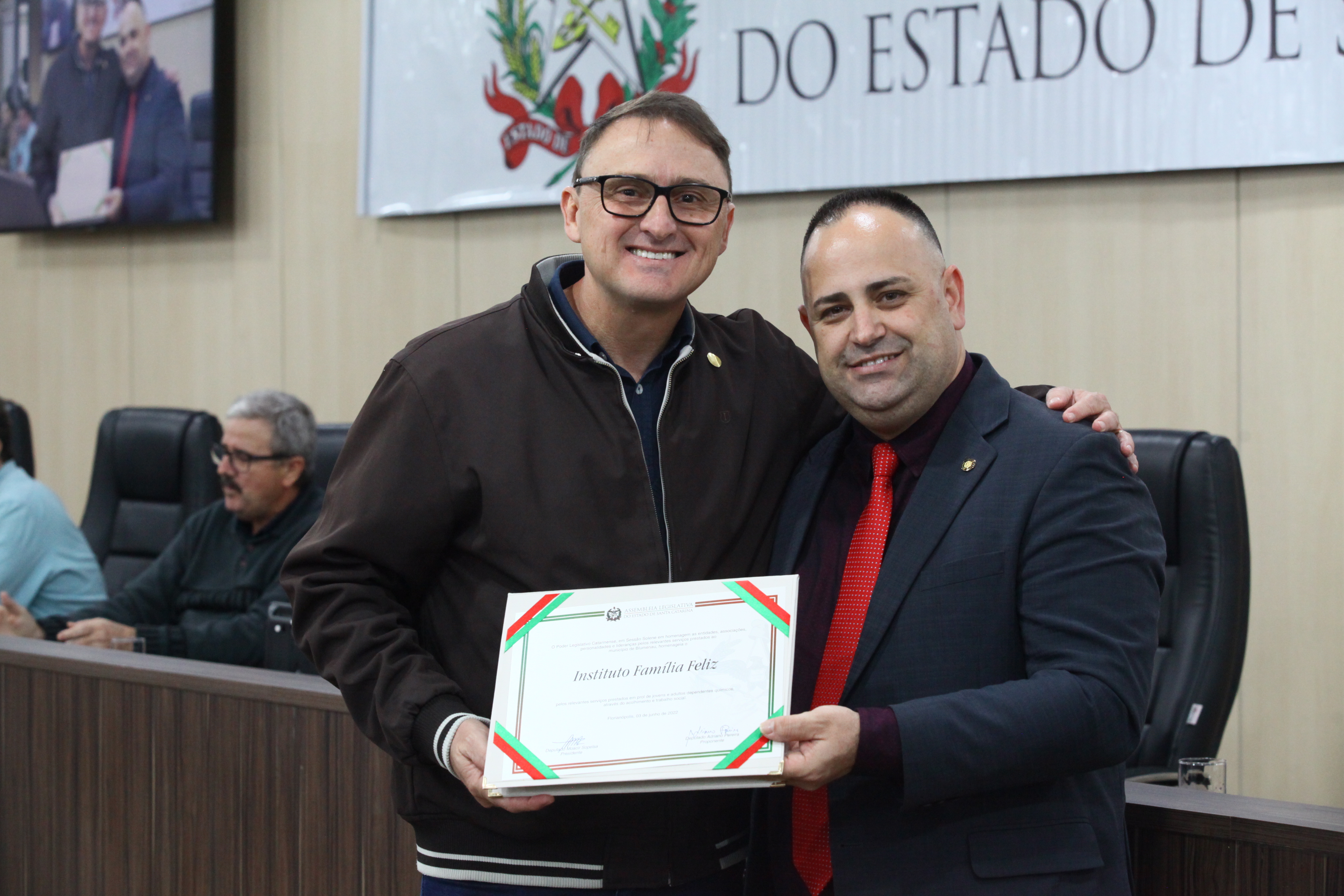 Sessão Solene em homenagem as entidades, associações, personalidades e lideranças de Blumenau